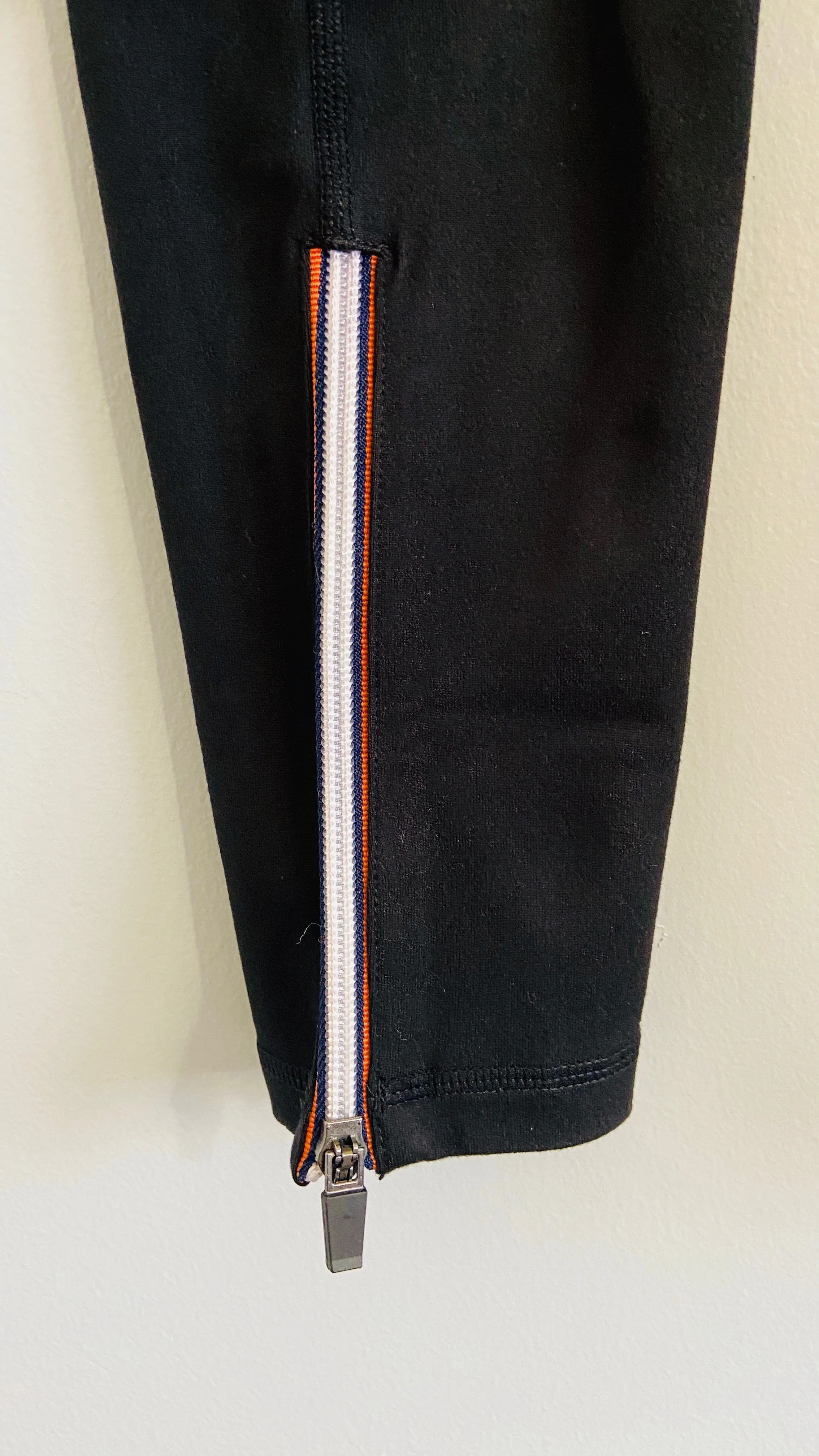 467 Acorn -  PIPED ANKLE ZIP LEGGING