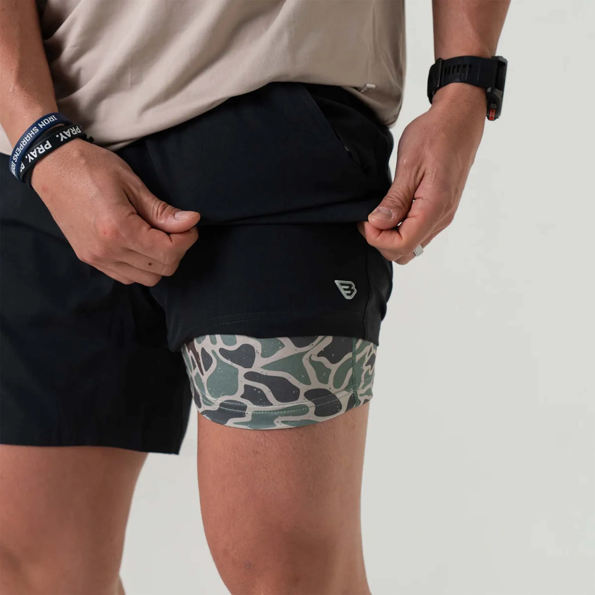 7" Athletic Shorts in Heather Black