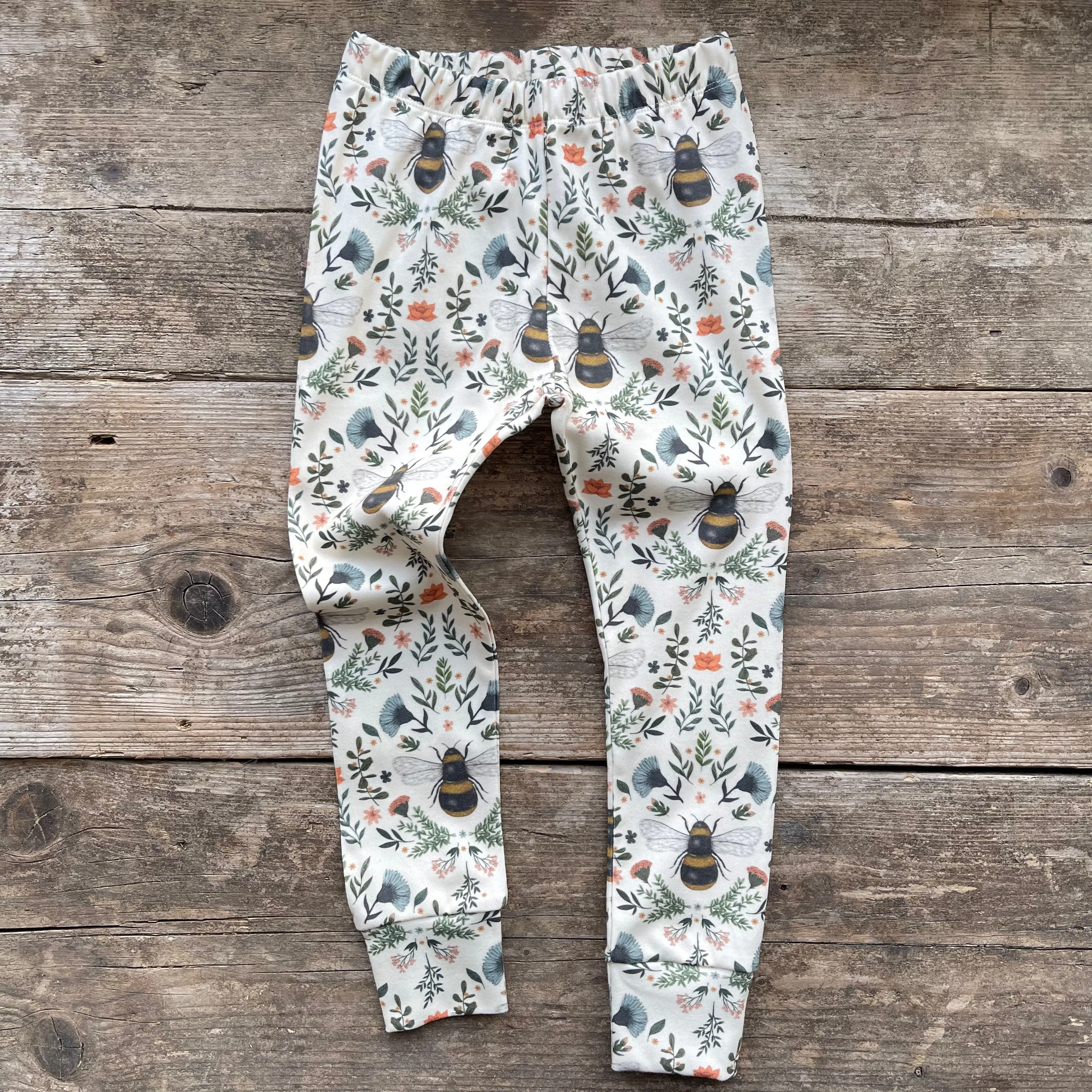 Bee and Botanicals Slim Fit Leggings | Ready To Post
