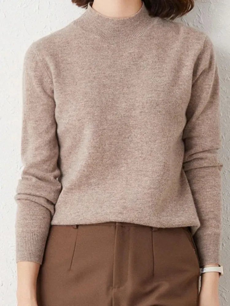 Belle - Lightweight Turtleneck Sweater for Women