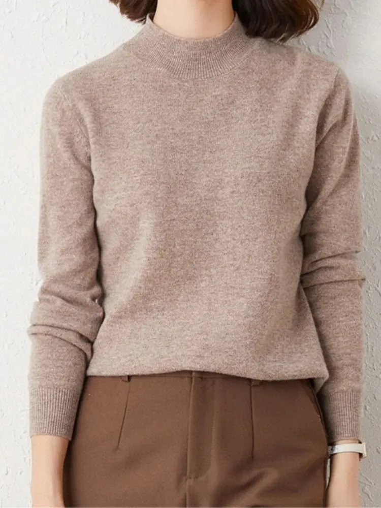 Belle - Lightweight Turtleneck Sweater for Women