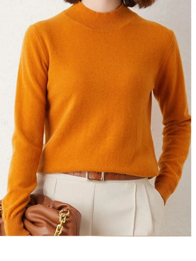 Belle - Lightweight Turtleneck Sweater for Women