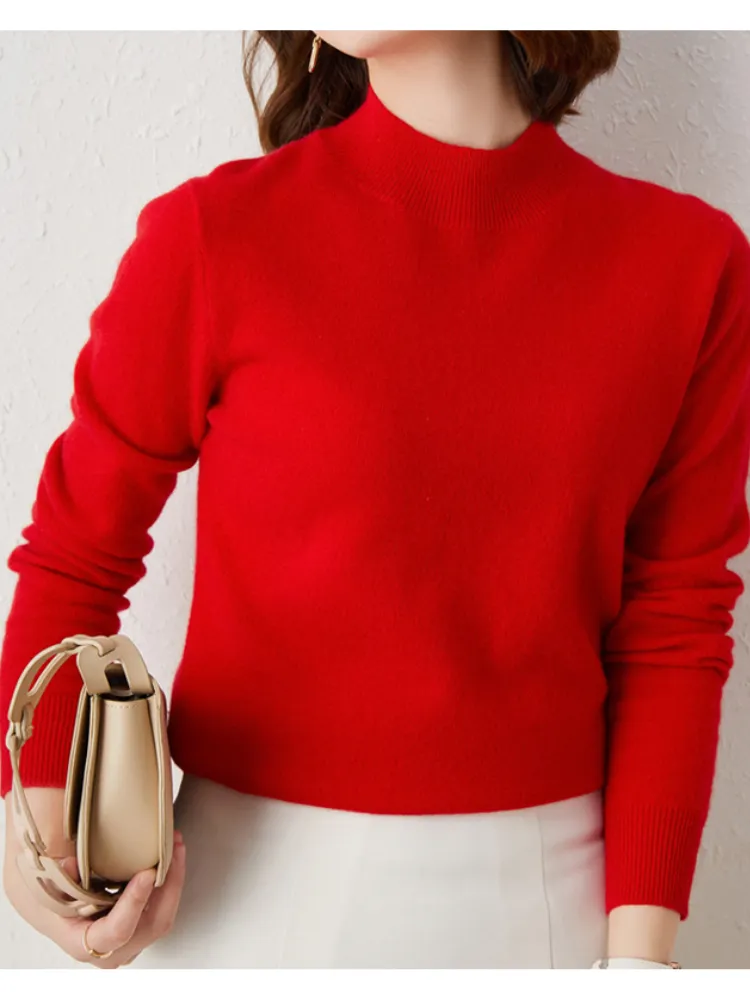 Belle - Lightweight Turtleneck Sweater for Women