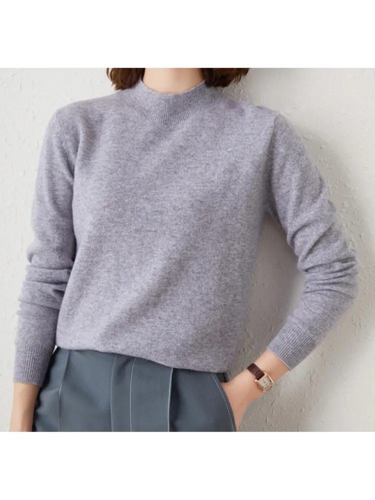Belle - Lightweight Turtleneck Sweater for Women