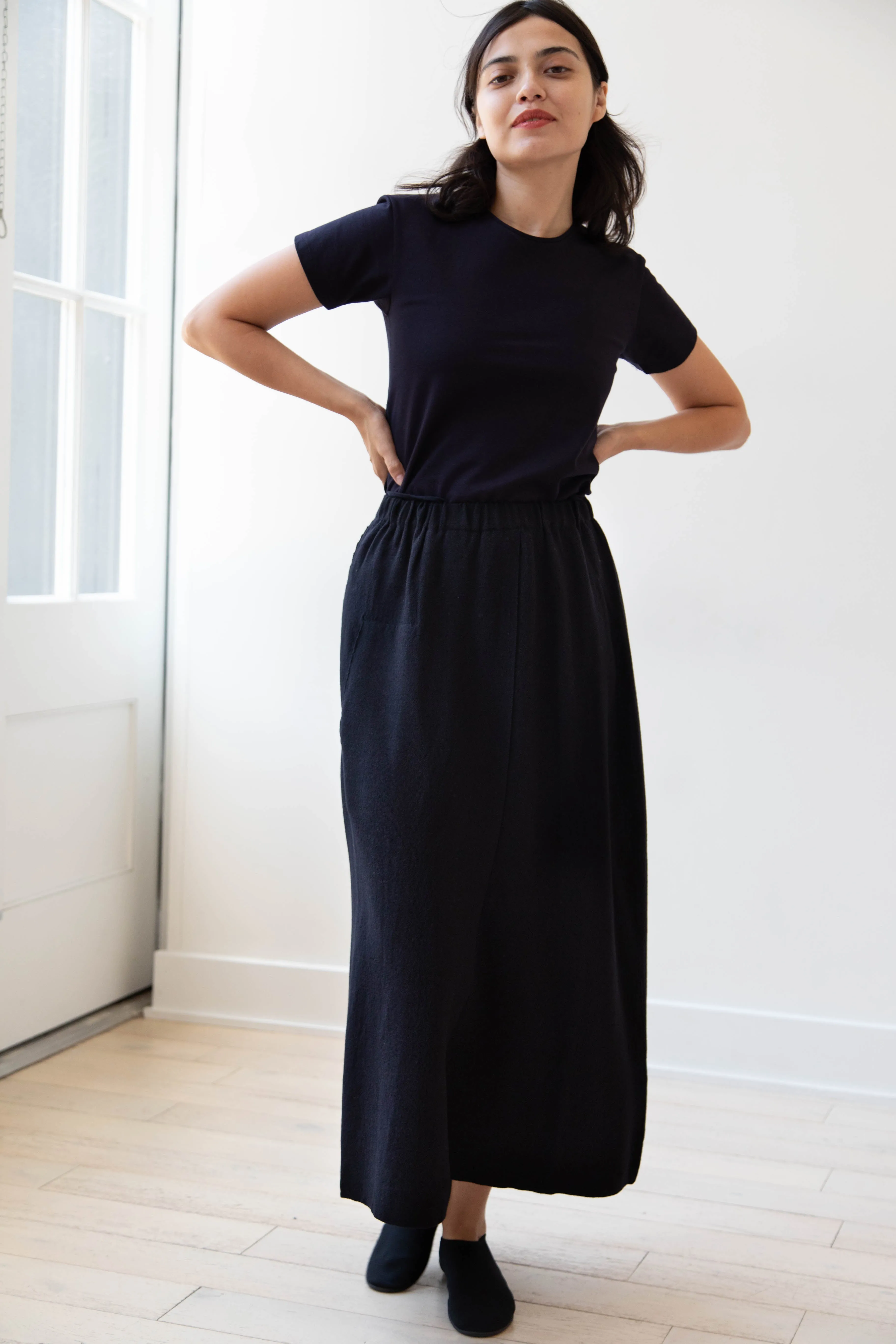 Boboutic | Lightweight Travel Skirt in Navy