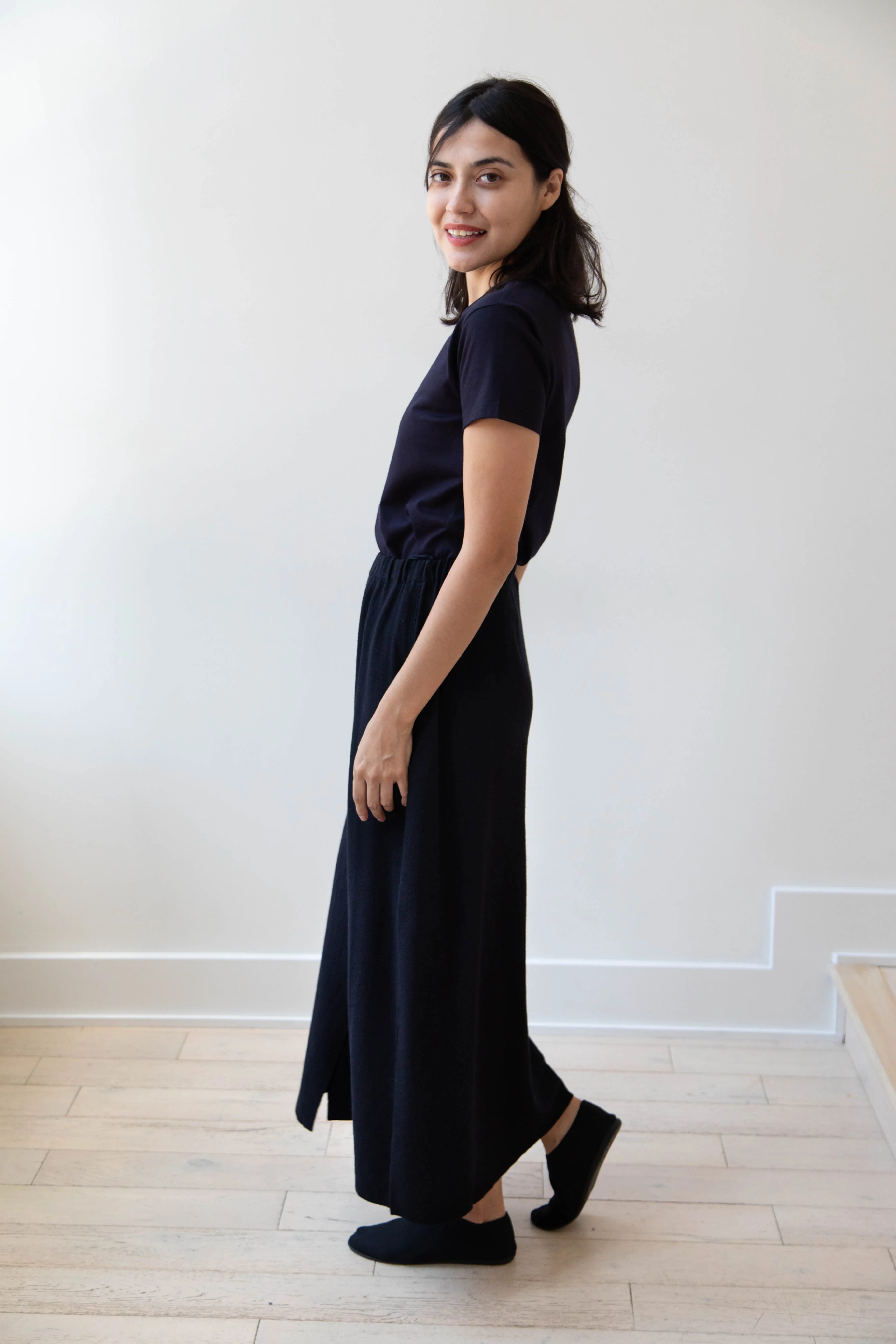 Boboutic | Lightweight Travel Skirt in Navy