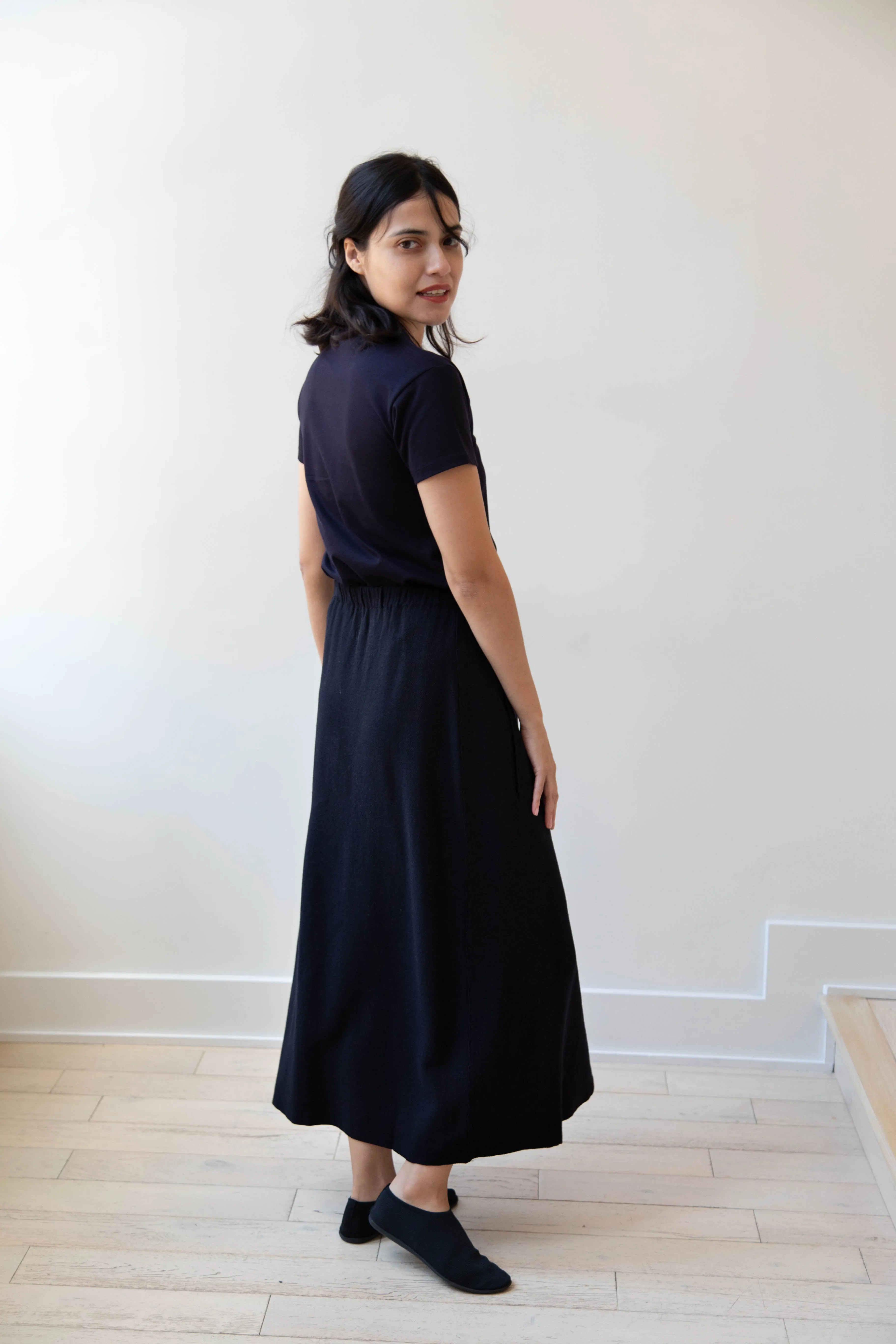 Boboutic | Lightweight Travel Skirt in Navy