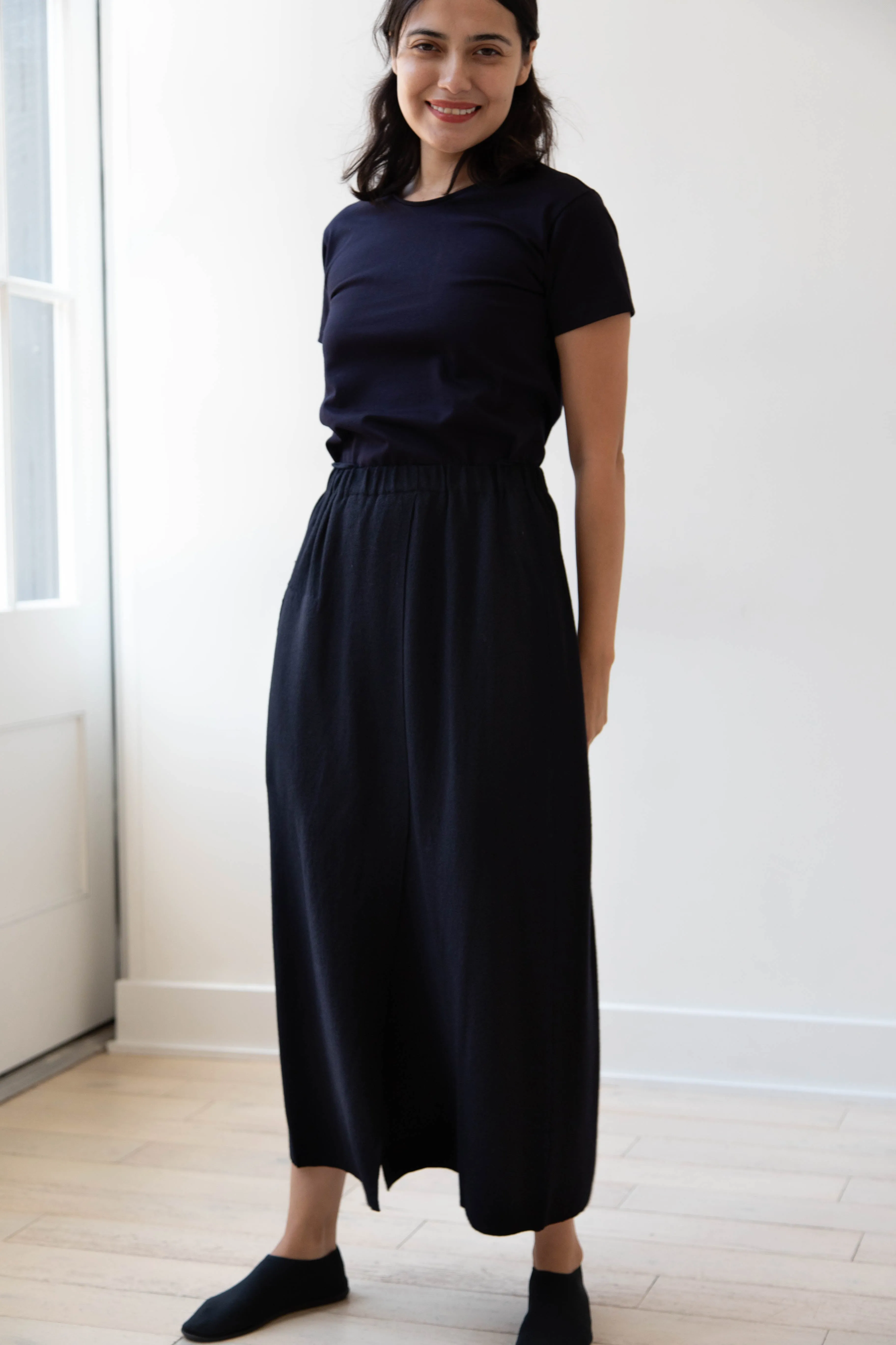 Boboutic | Lightweight Travel Skirt in Navy