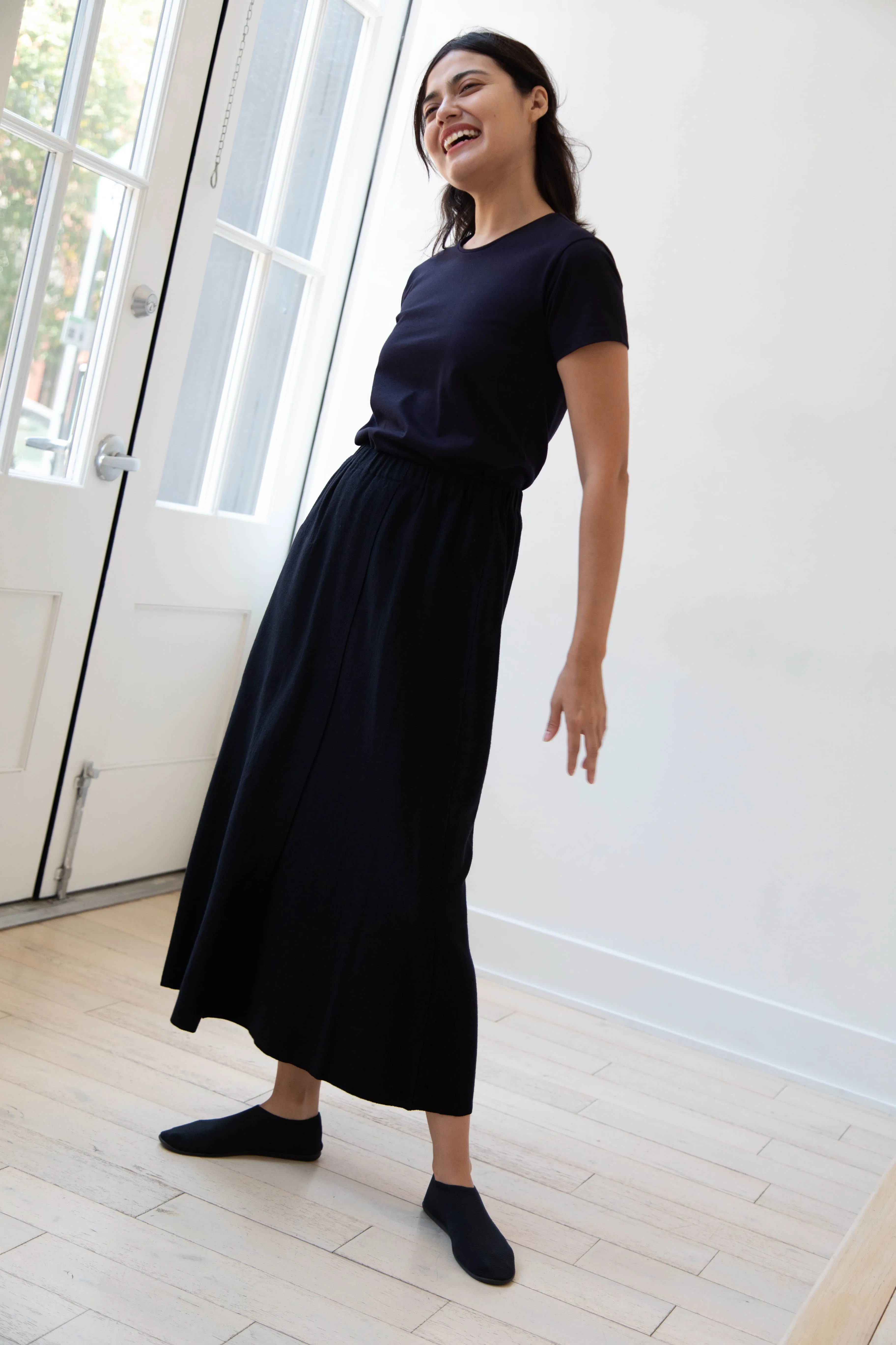 Boboutic | Lightweight Travel Skirt in Navy