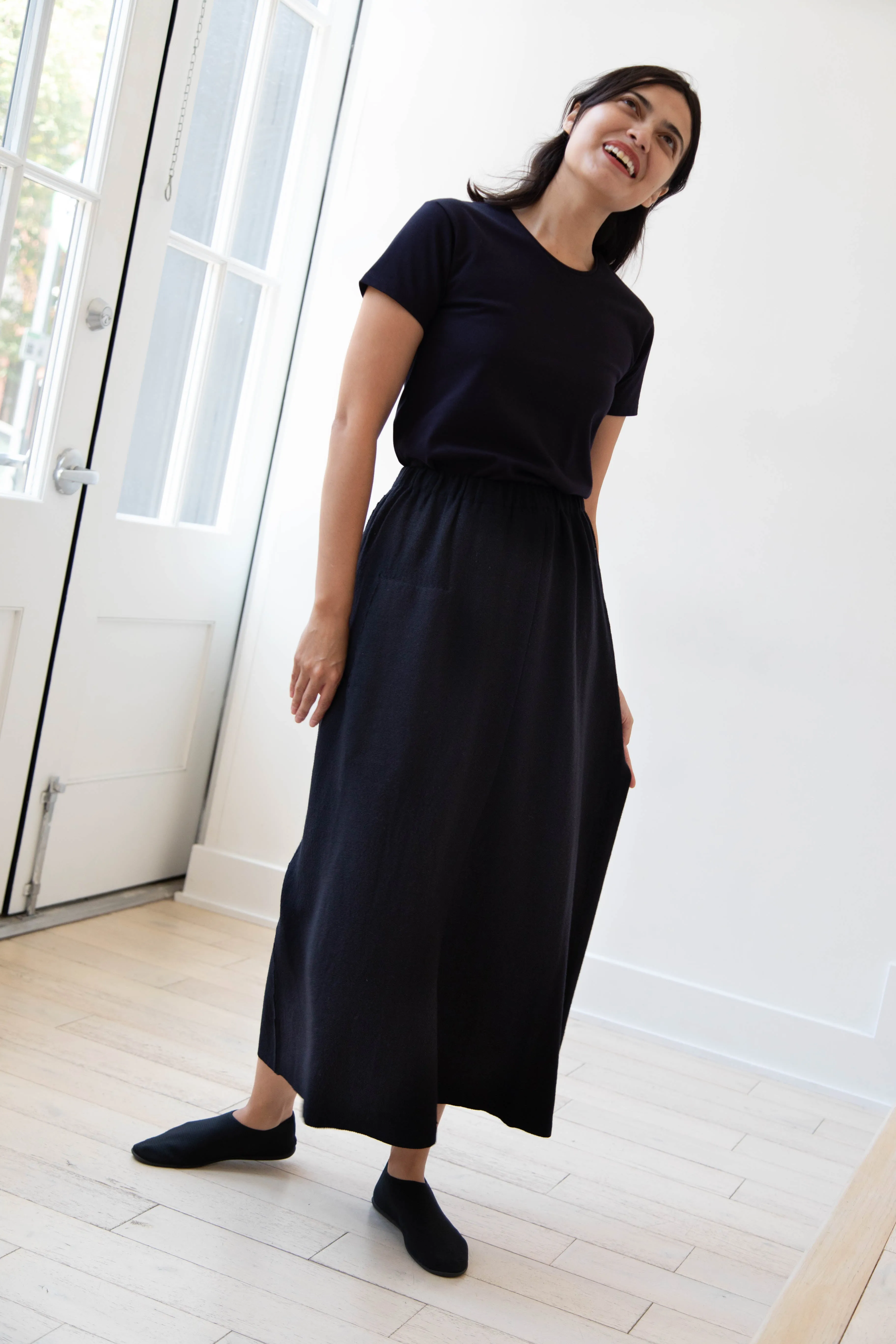 Boboutic | Lightweight Travel Skirt in Navy