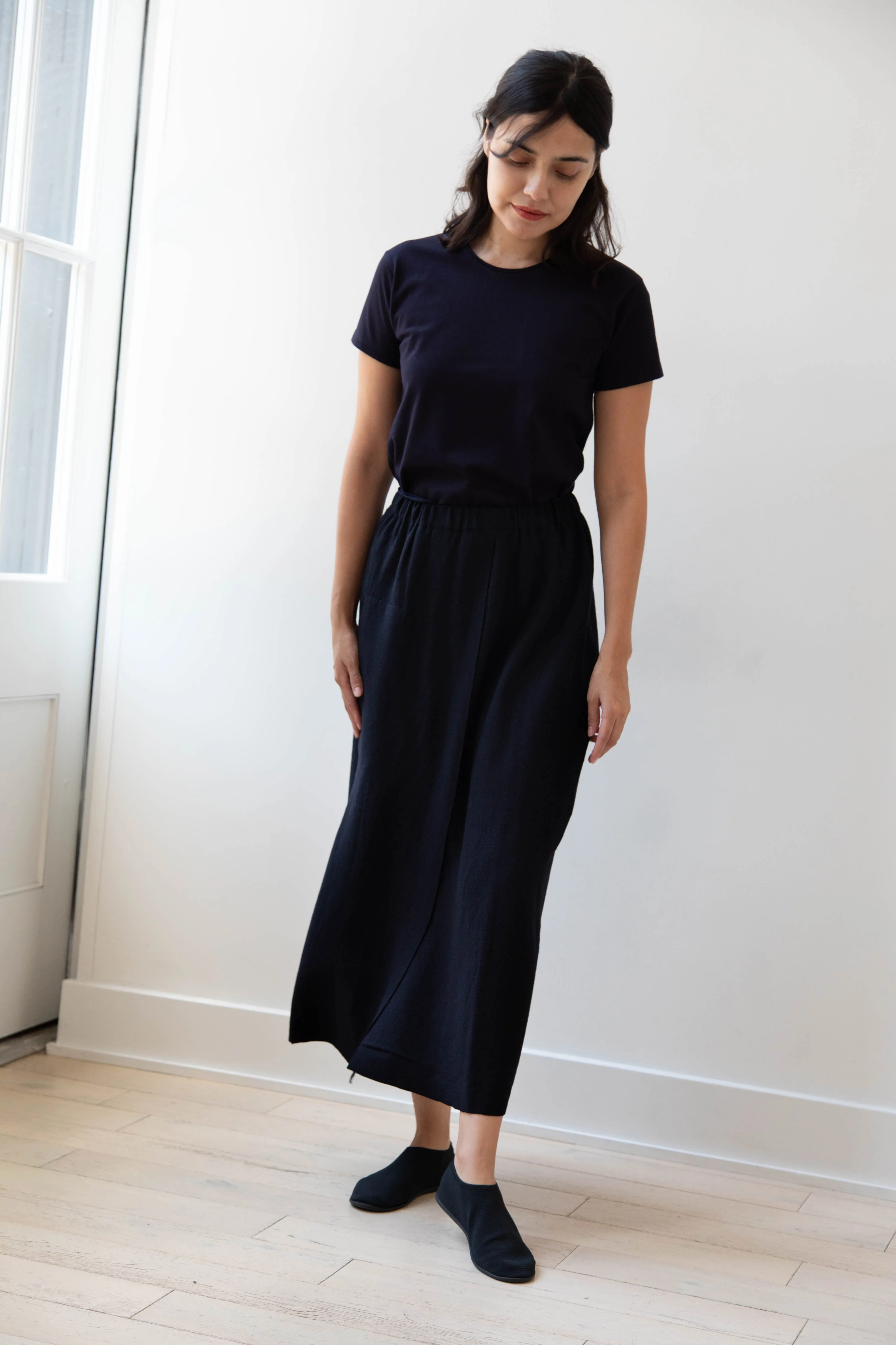 Boboutic | Lightweight Travel Skirt in Navy