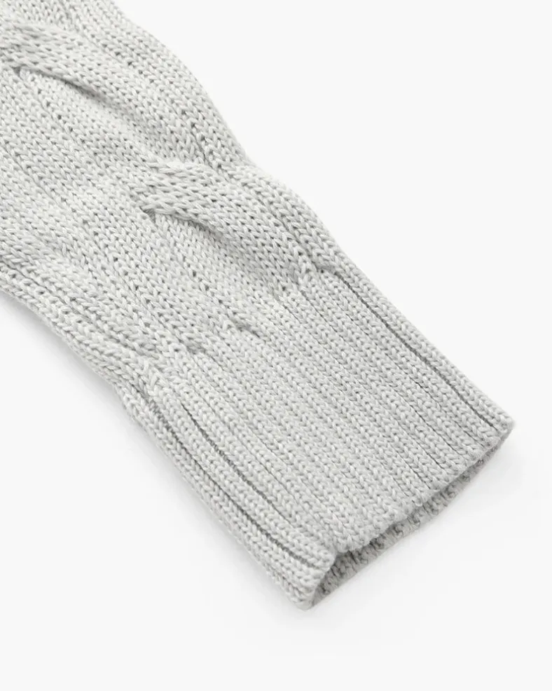 Casual knitted men's sweater with half zip