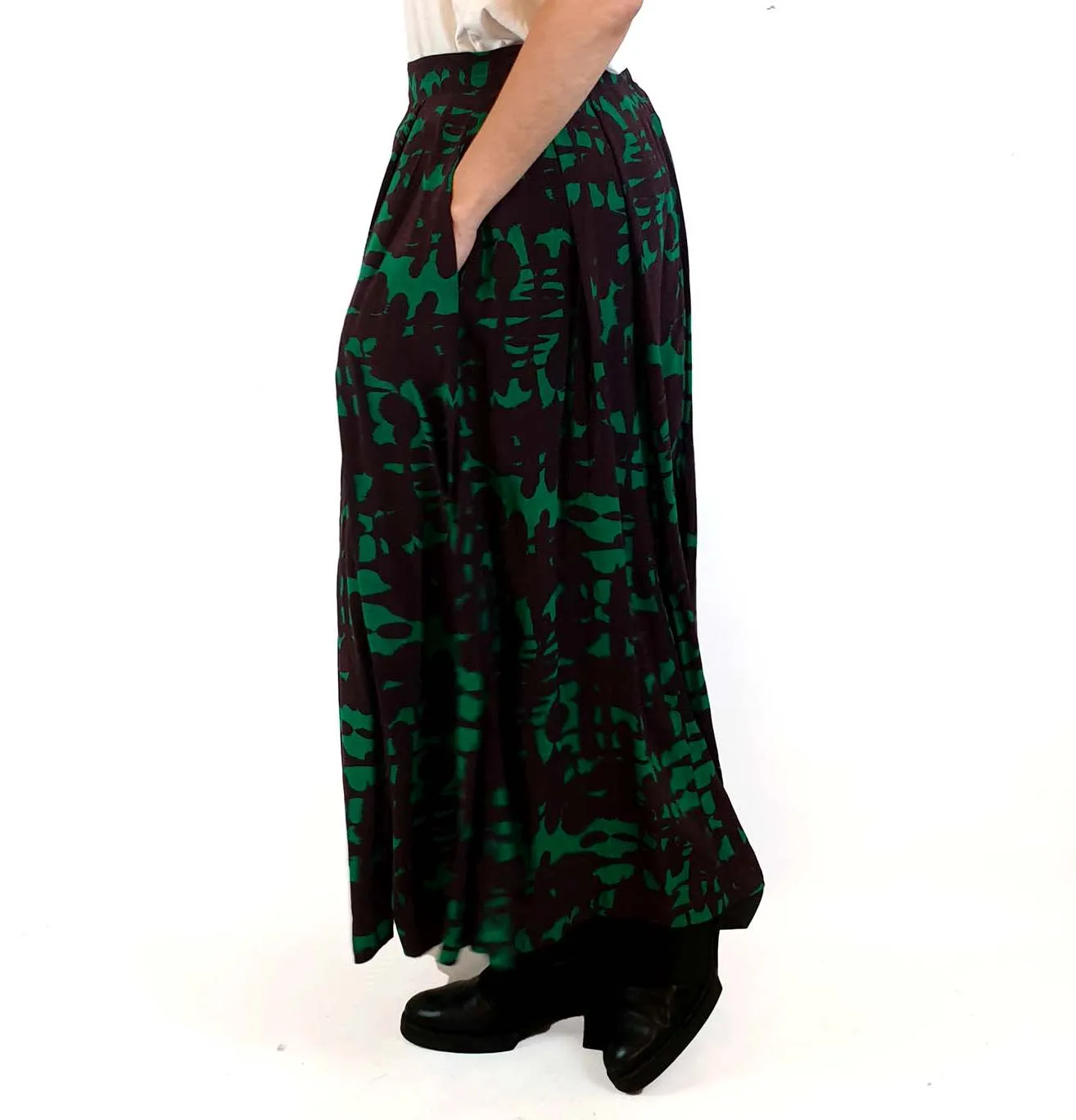 Elk black and green print skirt size 10