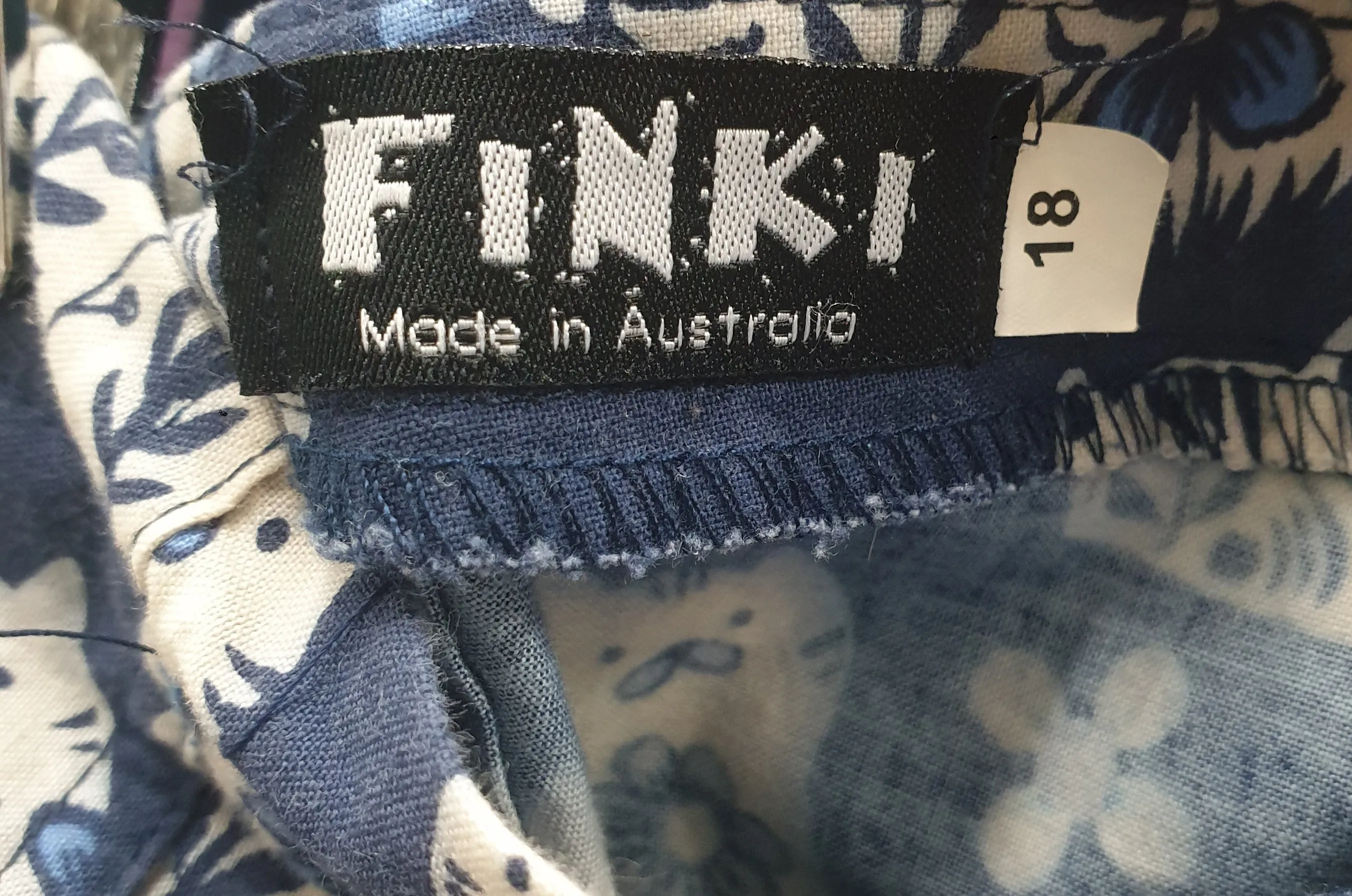 Finki blue cat print skirt size 18 (made in Australia)