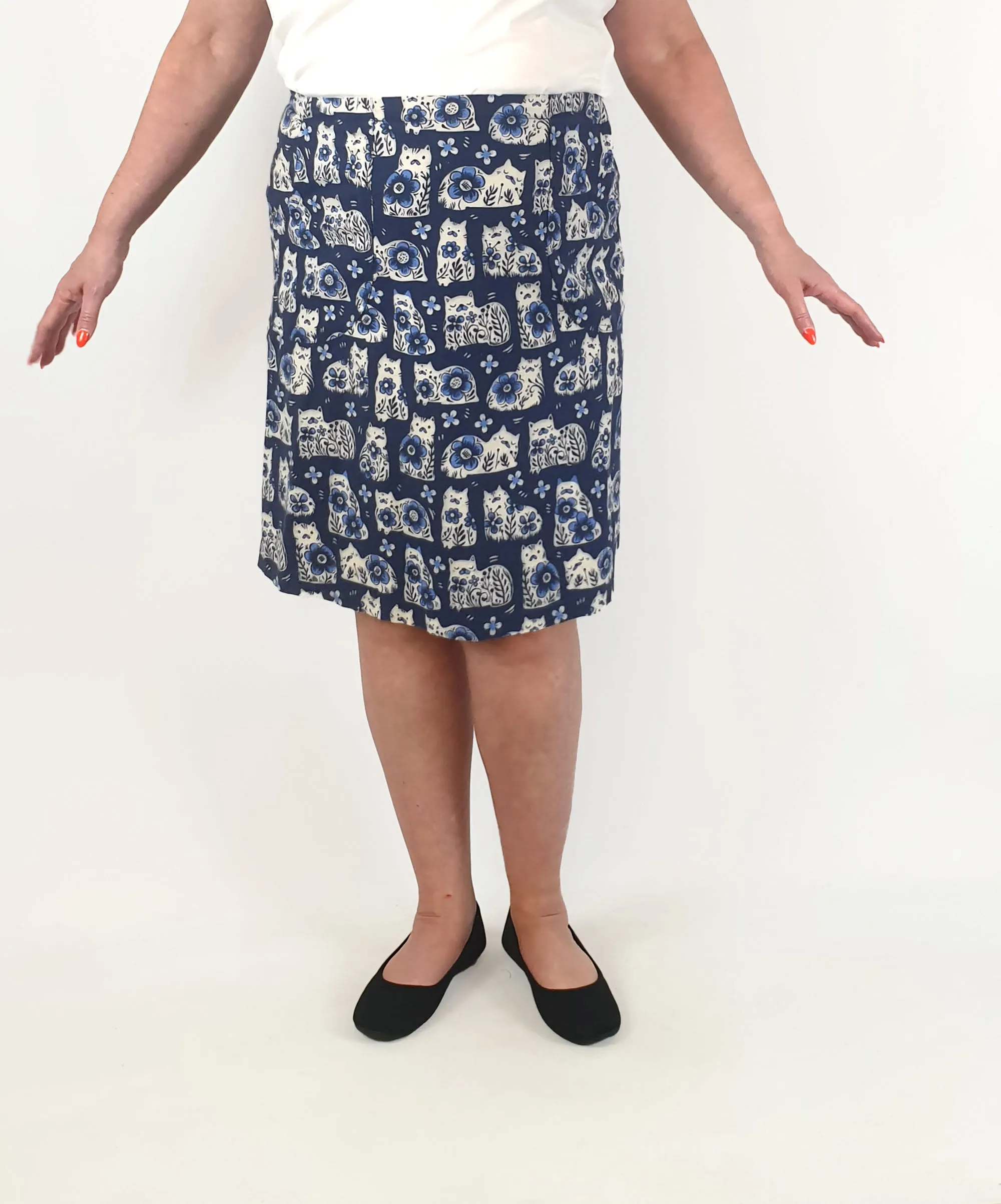 Finki blue cat print skirt size 18 (made in Australia)