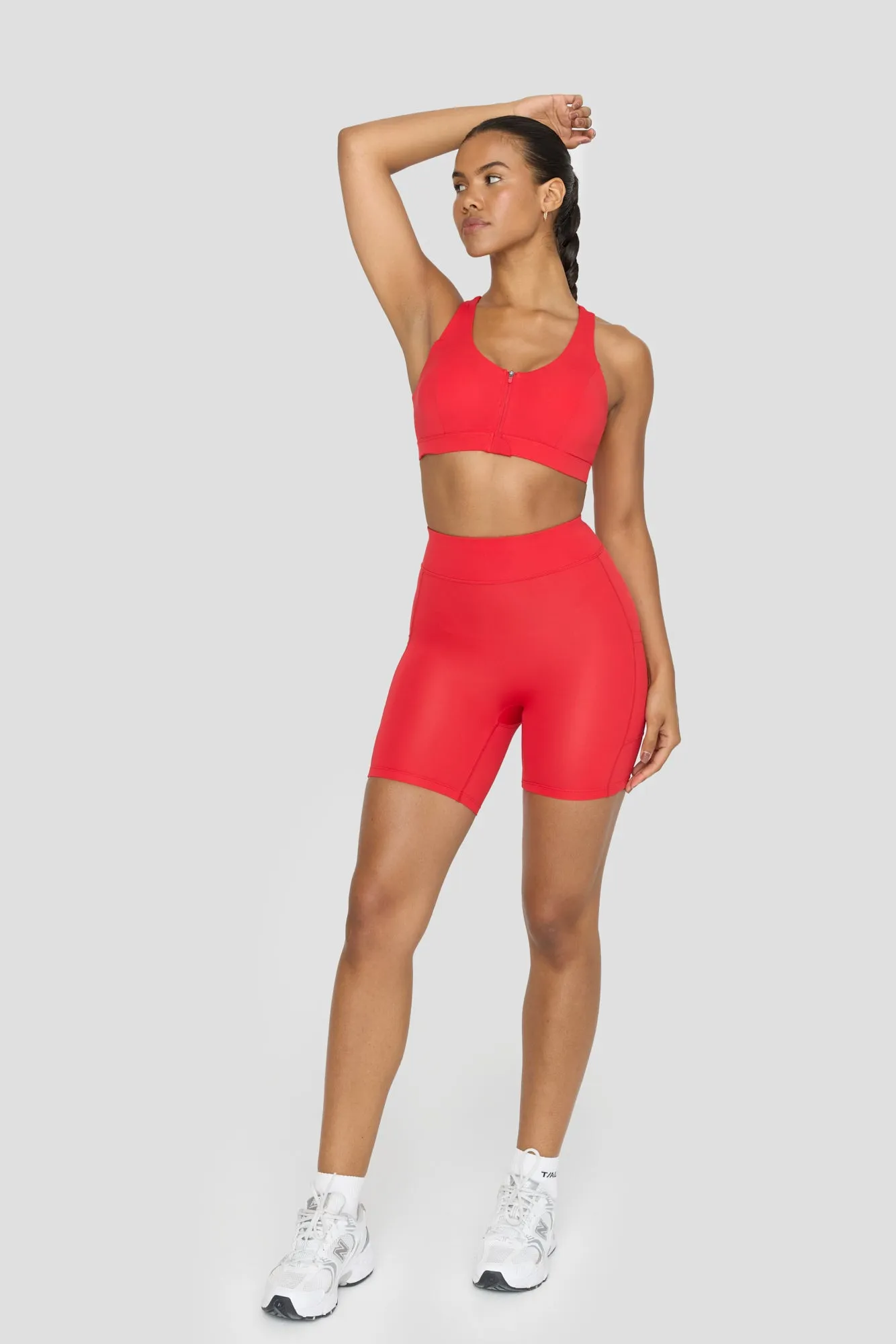 FORMTECH ZIP FRONT OPEN BACK SPORTS BRA - CHILLI RED