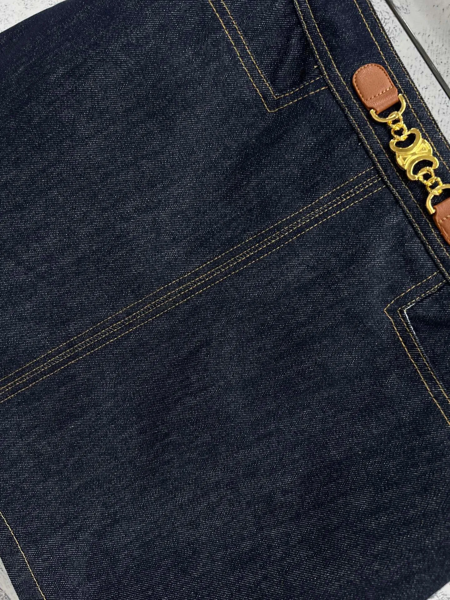 Hardware decorated denim short skirt