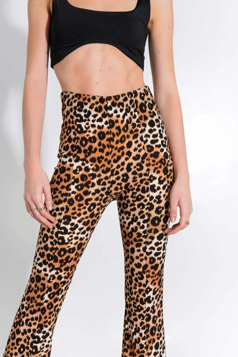 Legging animal print fit flare con aberturas