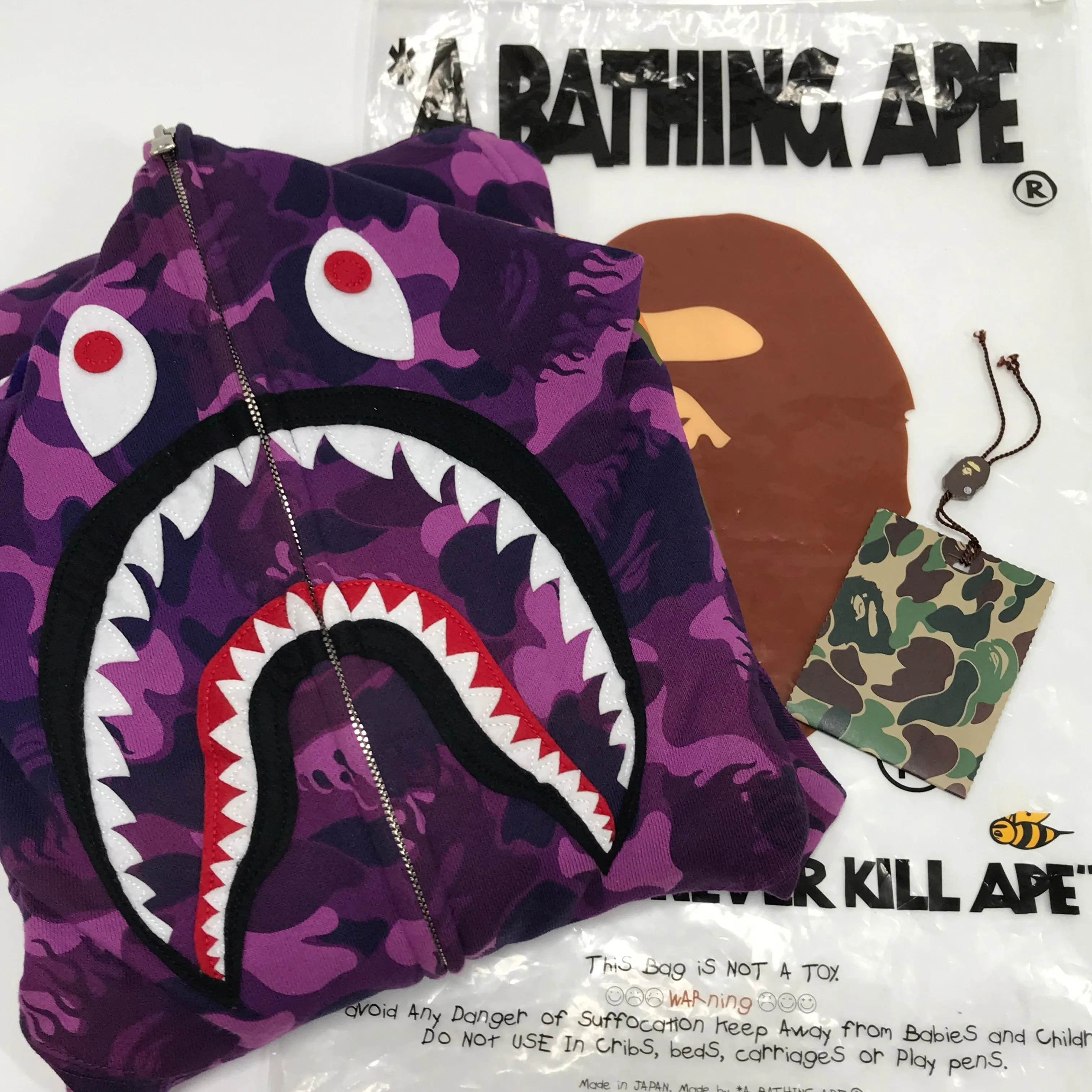 [M] A Bathing Ape Bape Fire Flame Camo Full Zip Shark Hoodie