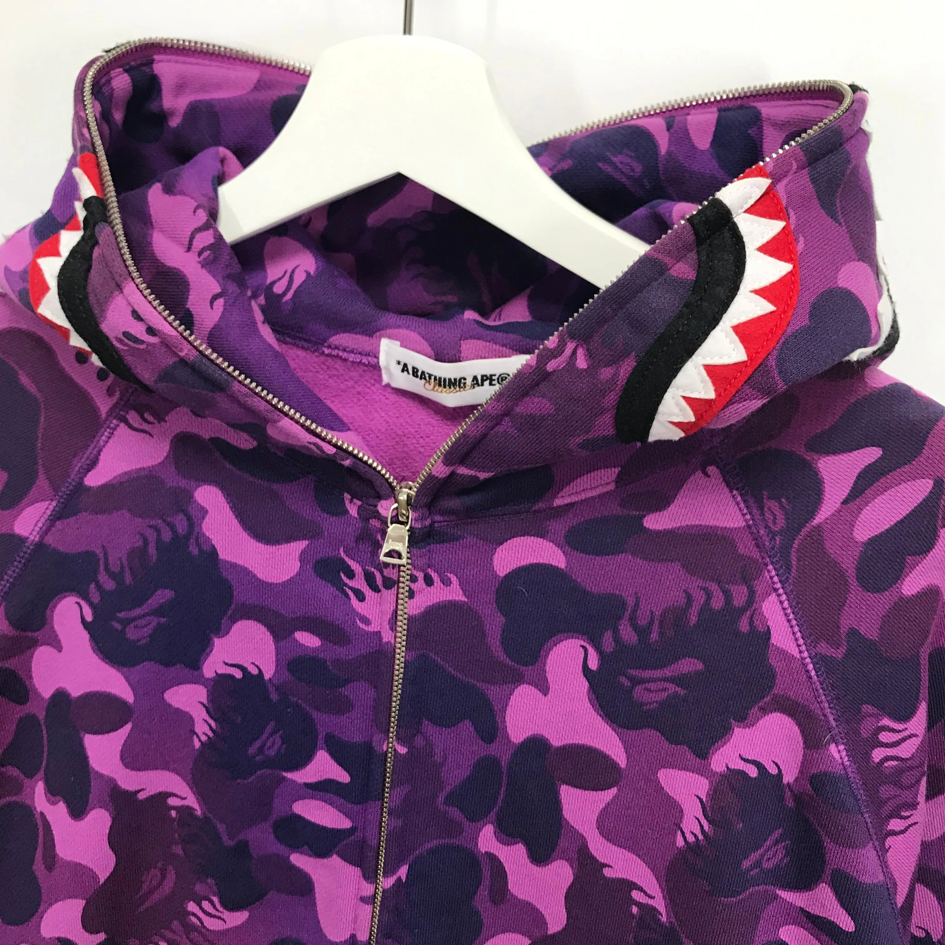 [M] A Bathing Ape Bape Fire Flame Camo Full Zip Shark Hoodie