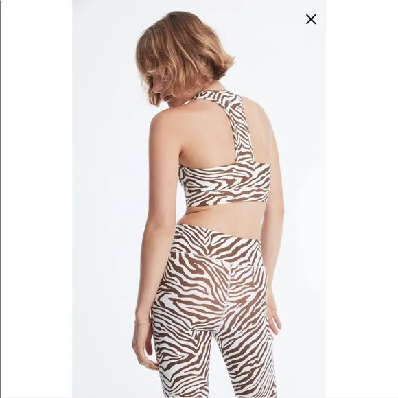 NWT All Access Front Row Sports Bra (Zebra)