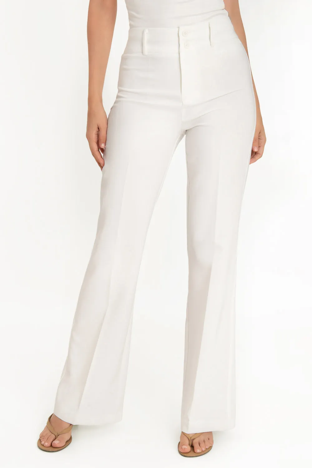 Pantalón ajustado de fit flare tiro alto
