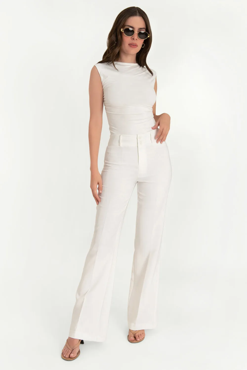 Pantalón ajustado de fit flare tiro alto