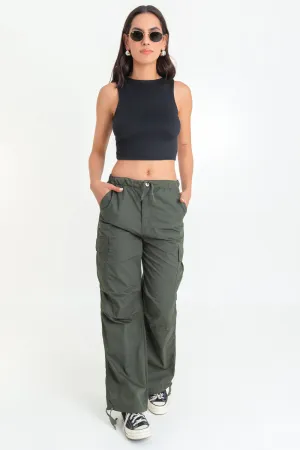 Pantalón cargo de cintura alta con jaretas