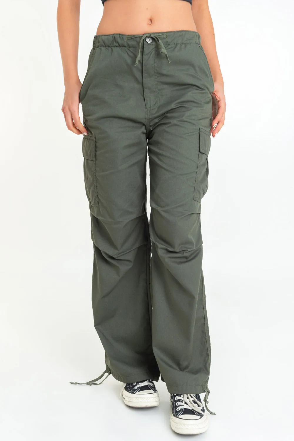 Pantalón cargo de cintura alta con jaretas