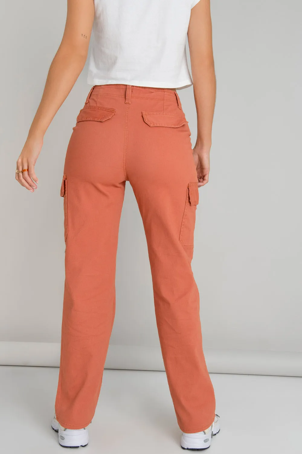 Pantalón cargo de fit recto con cintura alta