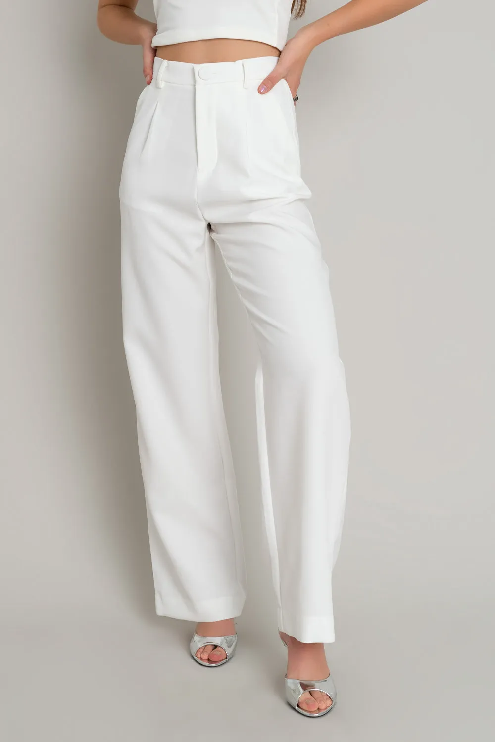 Pantalón cintura alta con pinzas wide leg fit