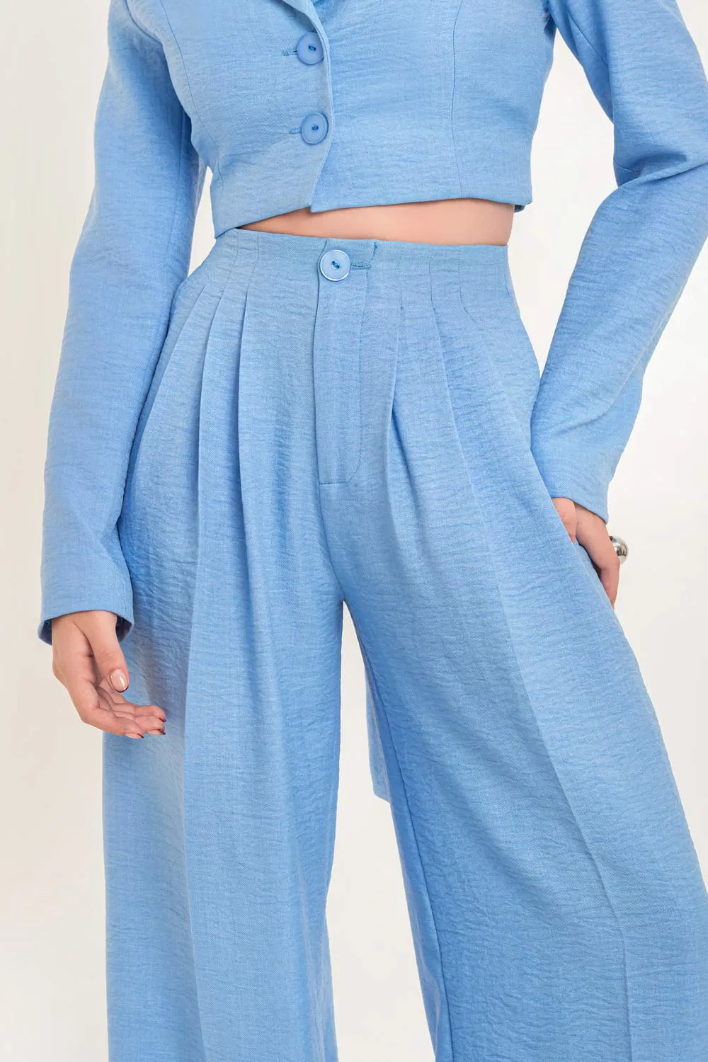 Pantalón con pinzas frontales de fit wide leg
