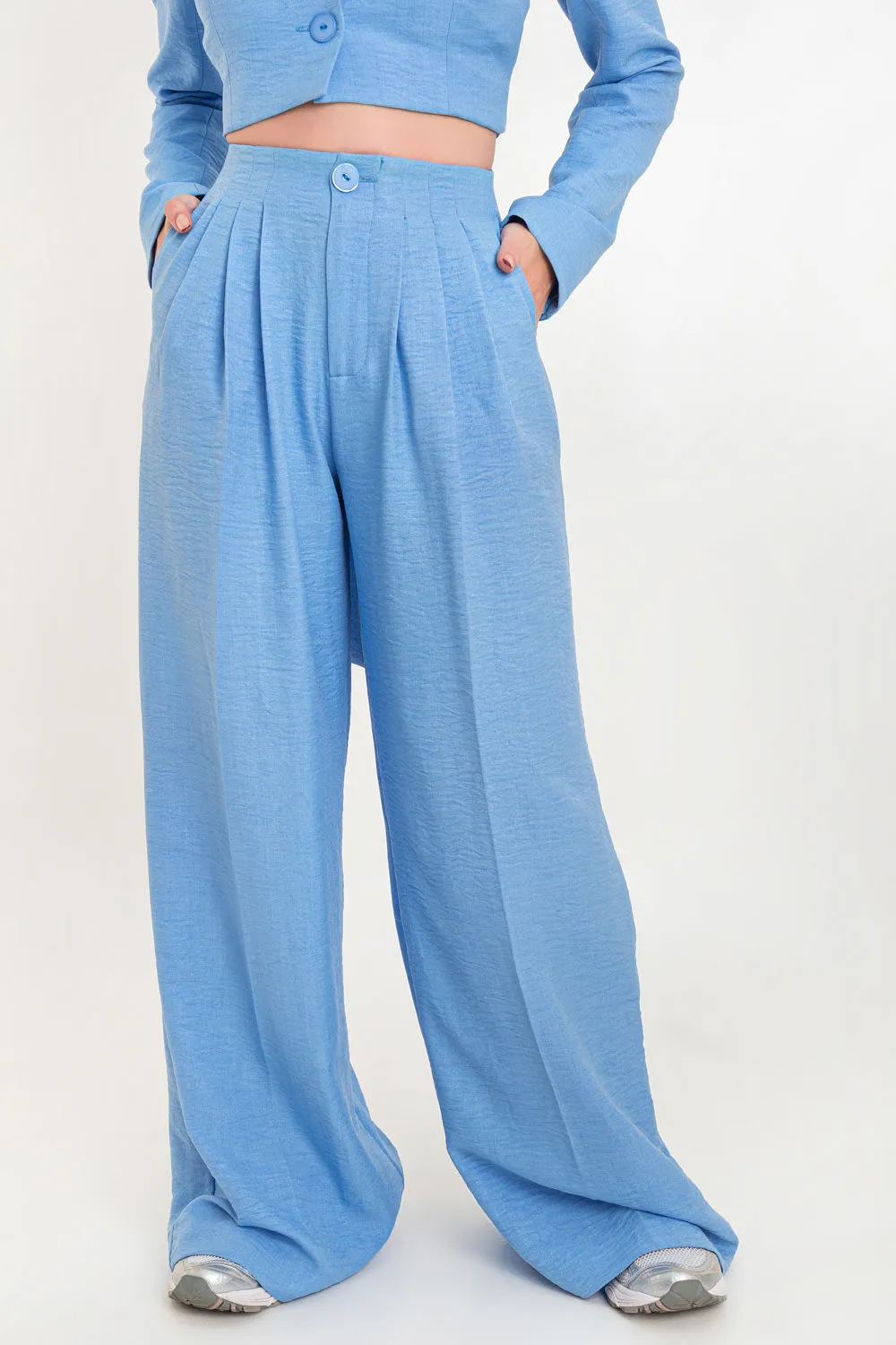 Pantalón con pinzas frontales de fit wide leg