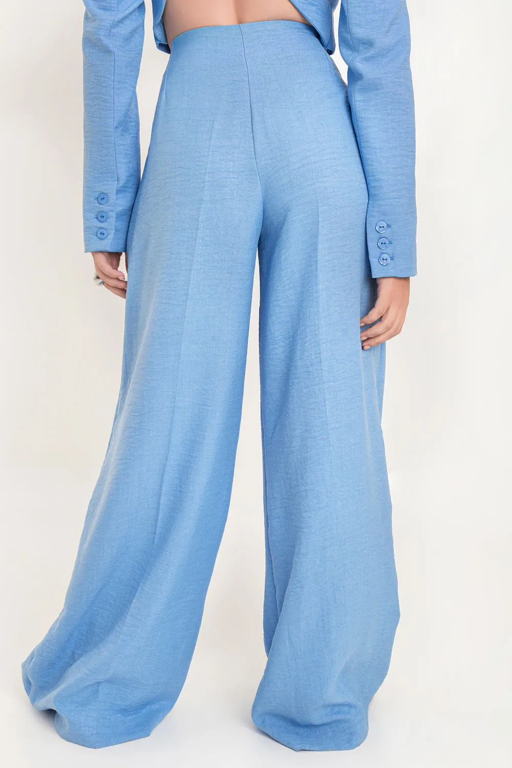 Pantalón con pinzas frontales de fit wide leg