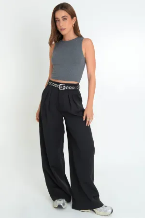 Pantalón con pinzas frontales wide leg fit