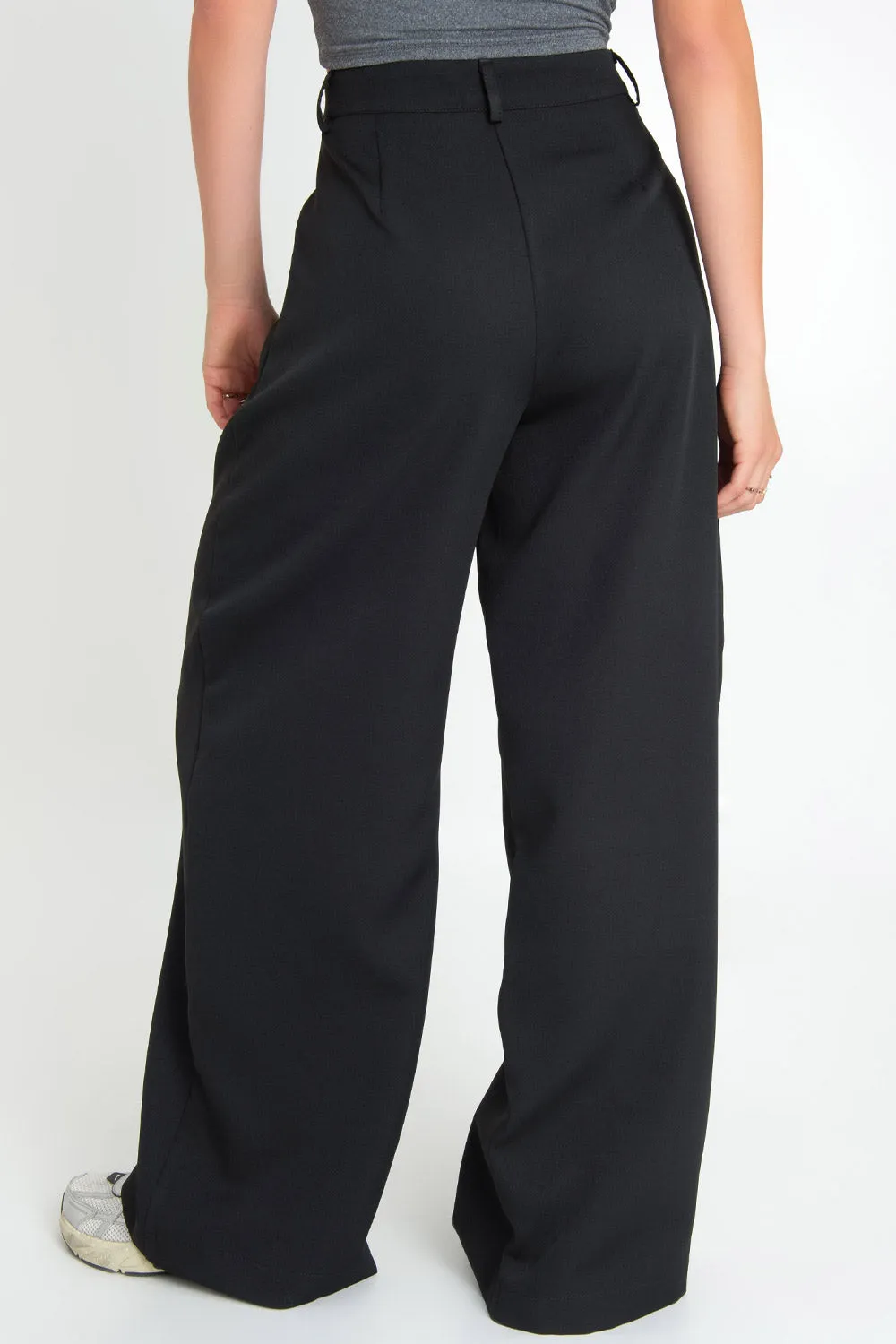 Pantalón con pinzas frontales wide leg fit