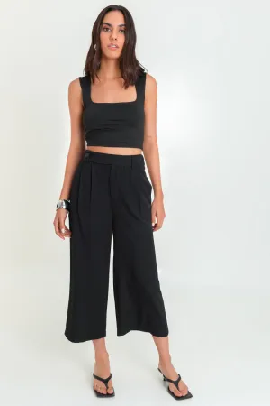 Pantalón culotte con pinzas frontales