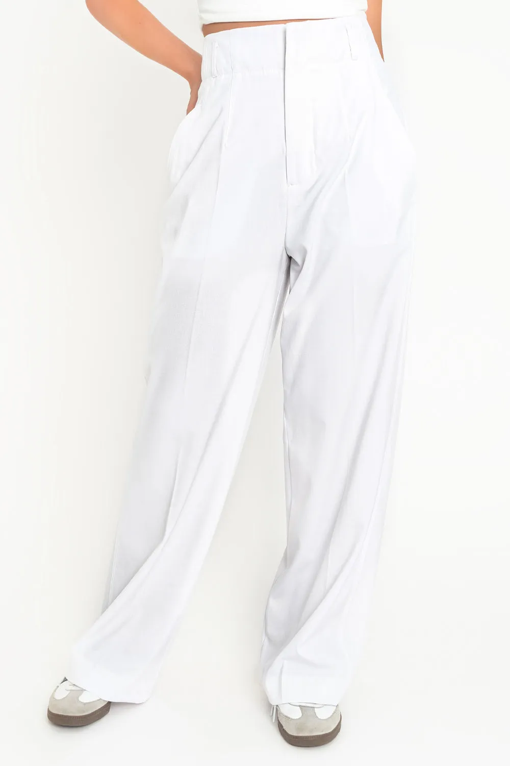 Pantalón fit wide leg tiro alto con pinzas