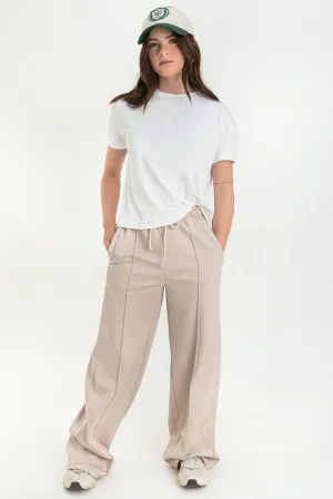Pantalón fluido fit flare con raya