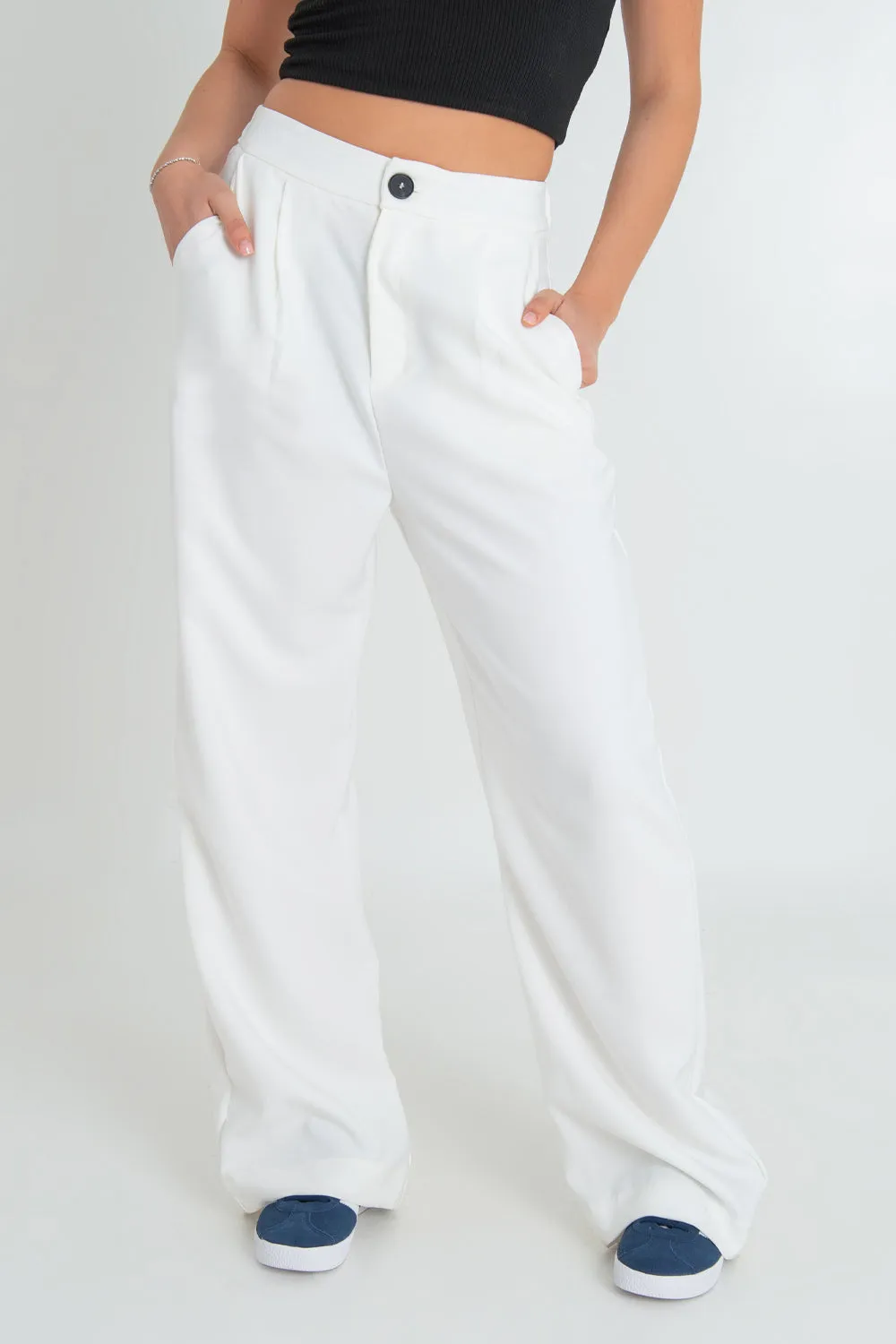 Pantalón wide leg botón contraste con pinzas