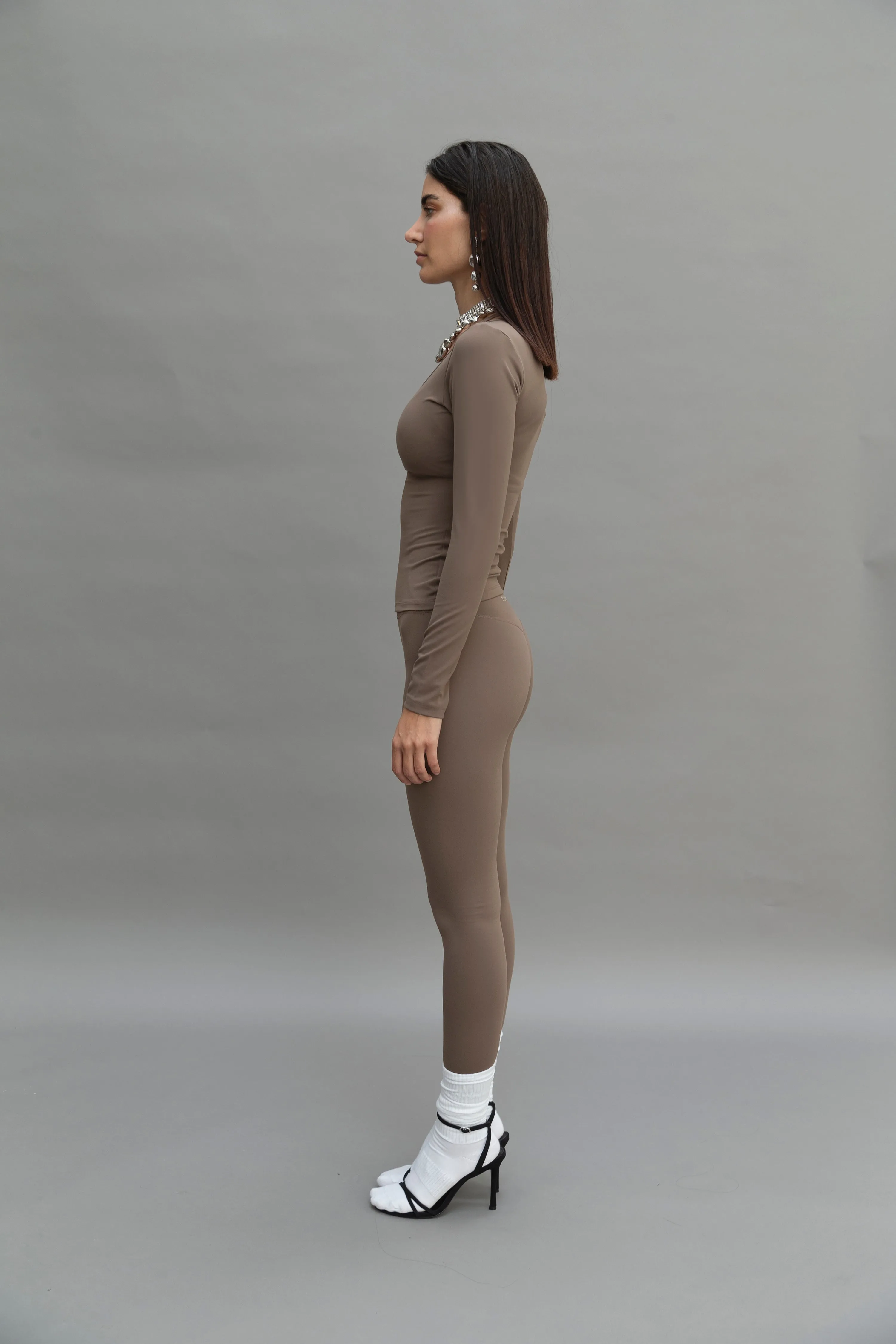 SCULPTING LEGGINGS