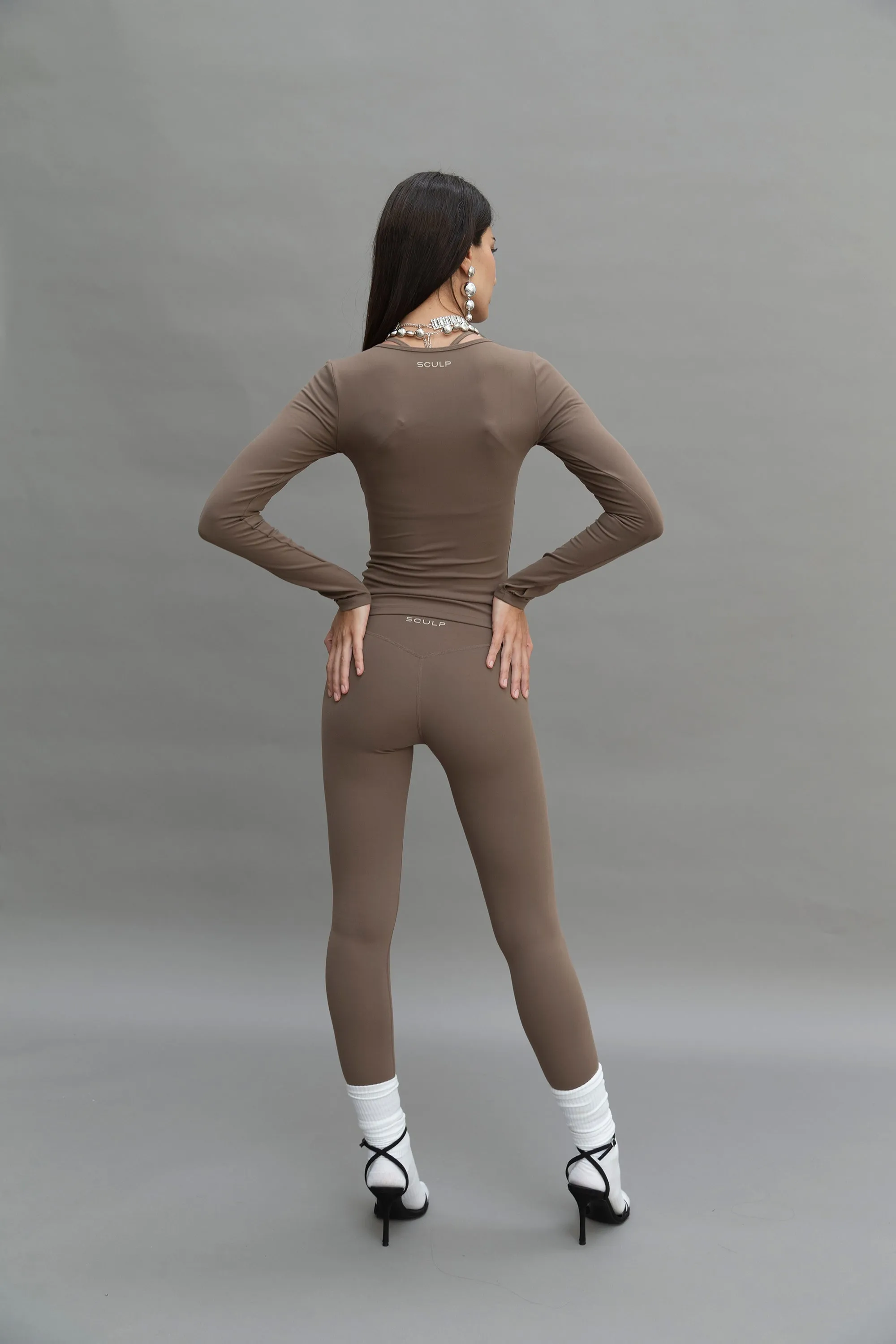 SCULPTING LEGGINGS