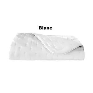 Triomphe Quilted Coverlets