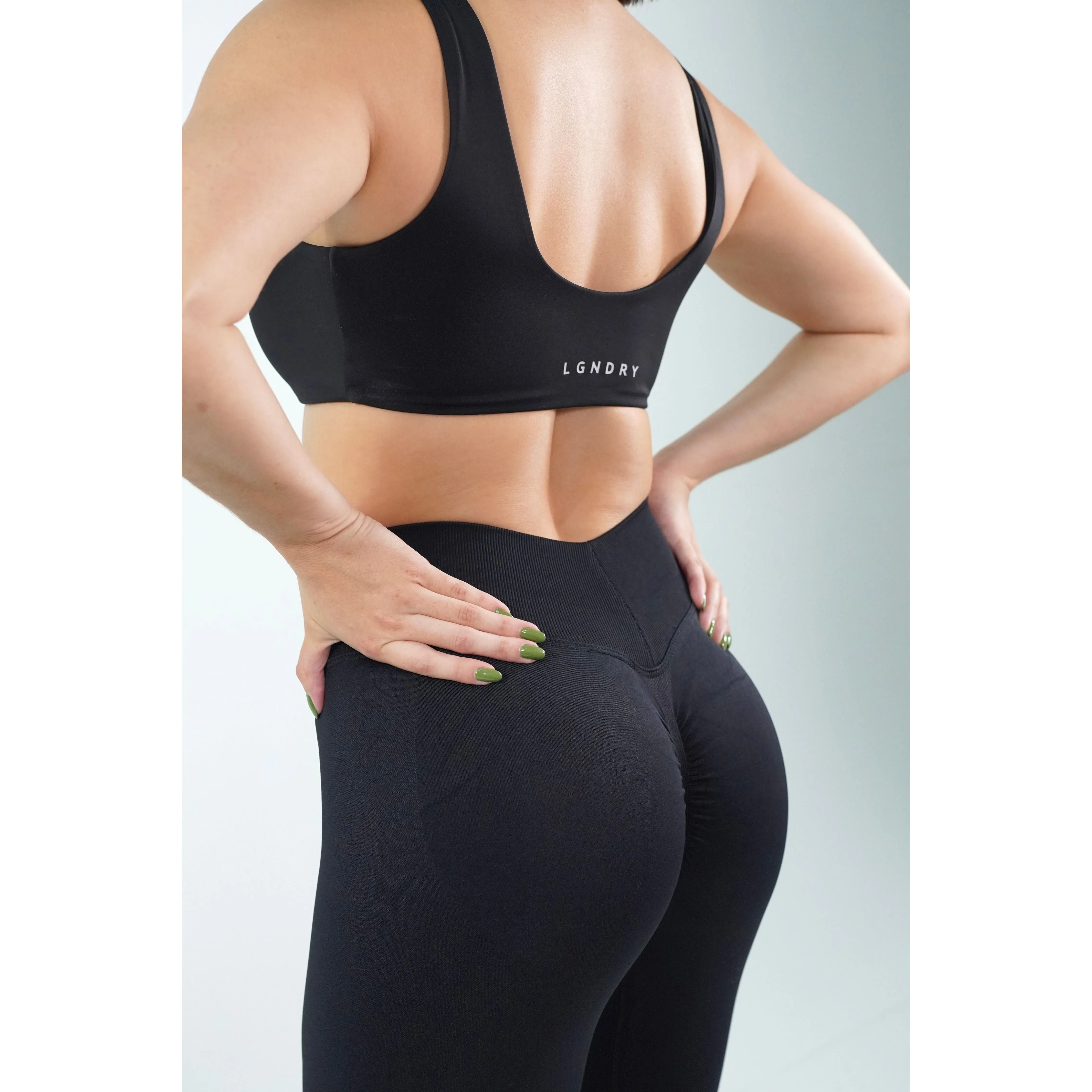 V-CURVE SEAMLESS LEGGING