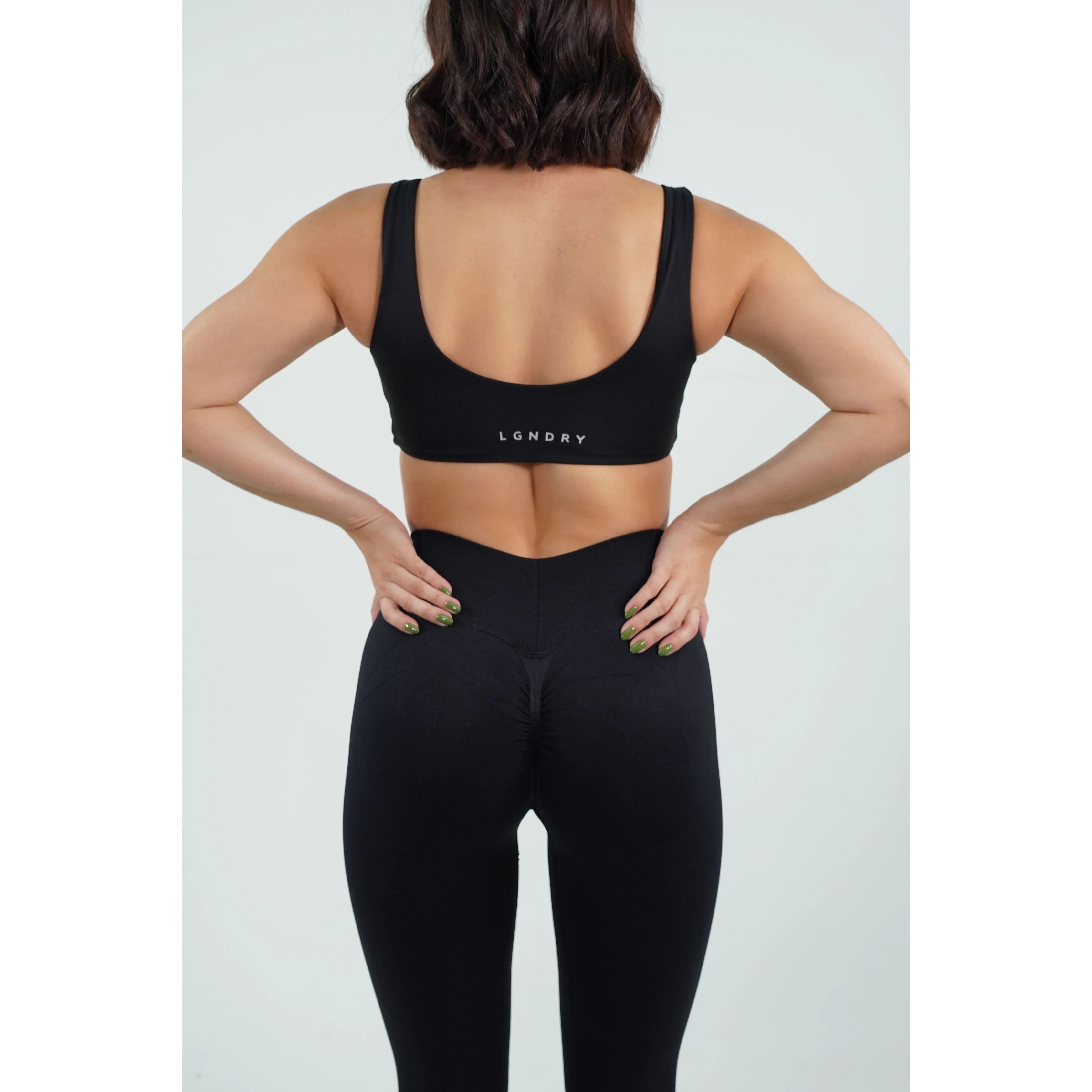 V-CURVE SEAMLESS LEGGING