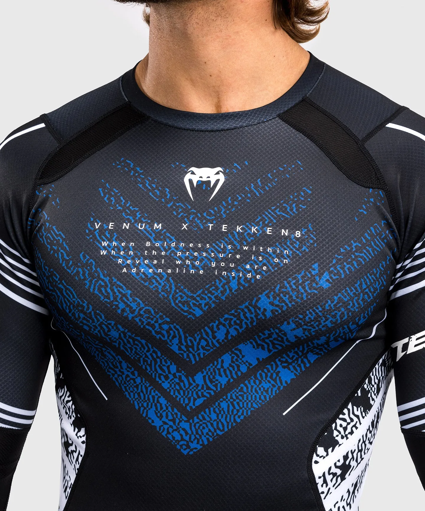 Venum x TEKKEN 8 - Jin Kazama Rashguard - Blau/Schwarz/Weiß