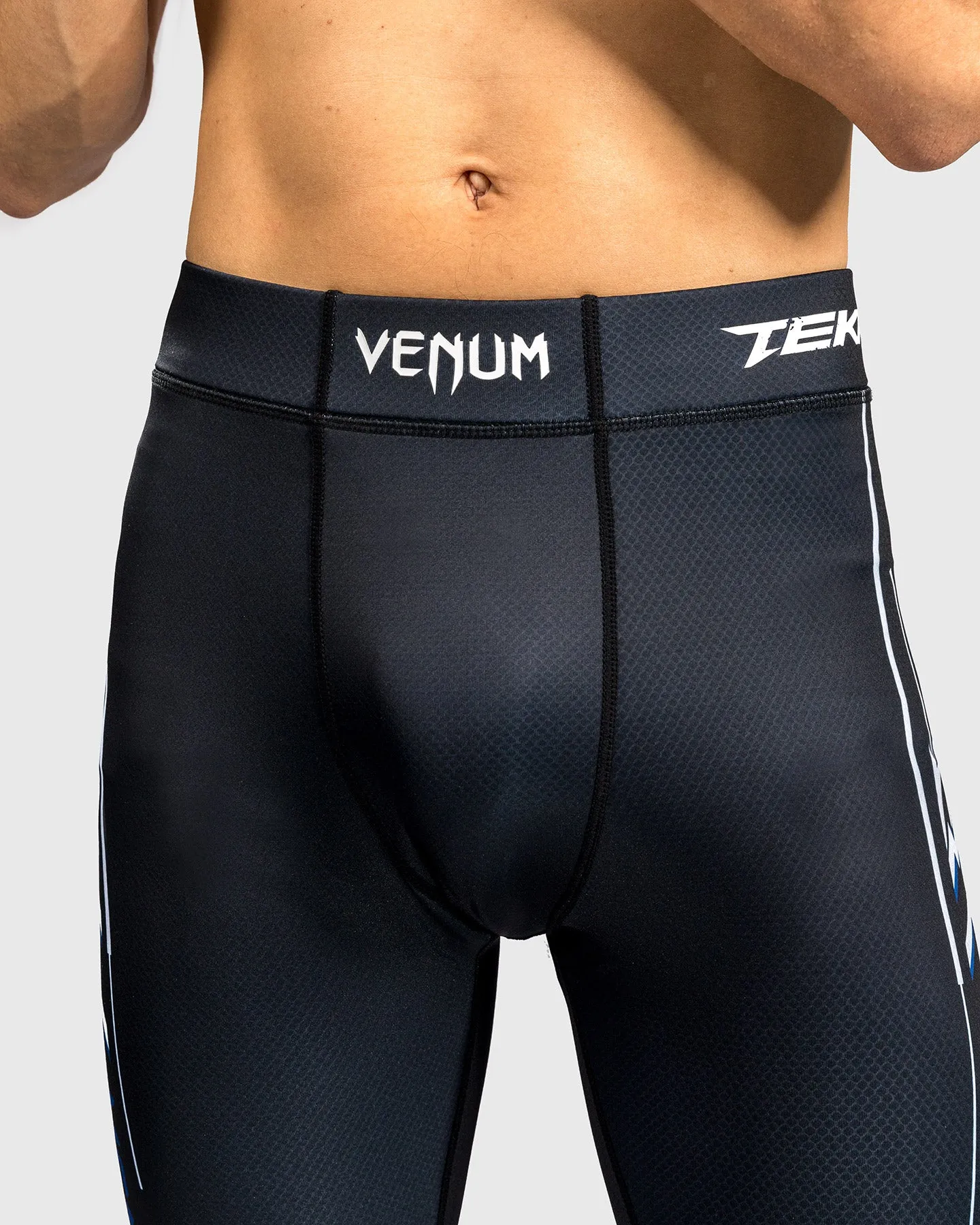 Venum x TEKKEN 8 - Jin Kazama Spats - Blau/Schwarz/Weiß