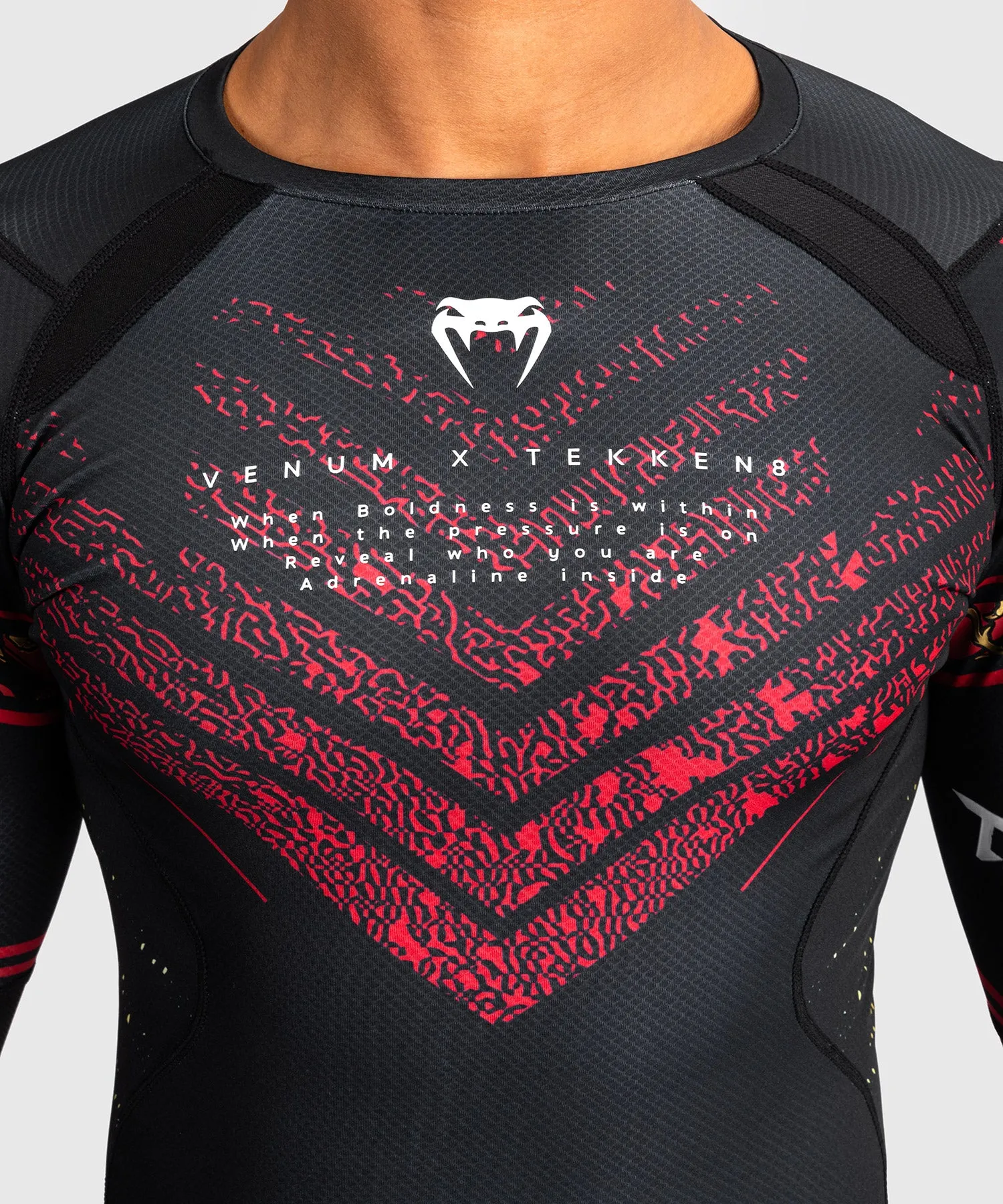 Venum x TEKKEN 8 - Marshall Law Rashguard - Schwarz/Rot/Gold