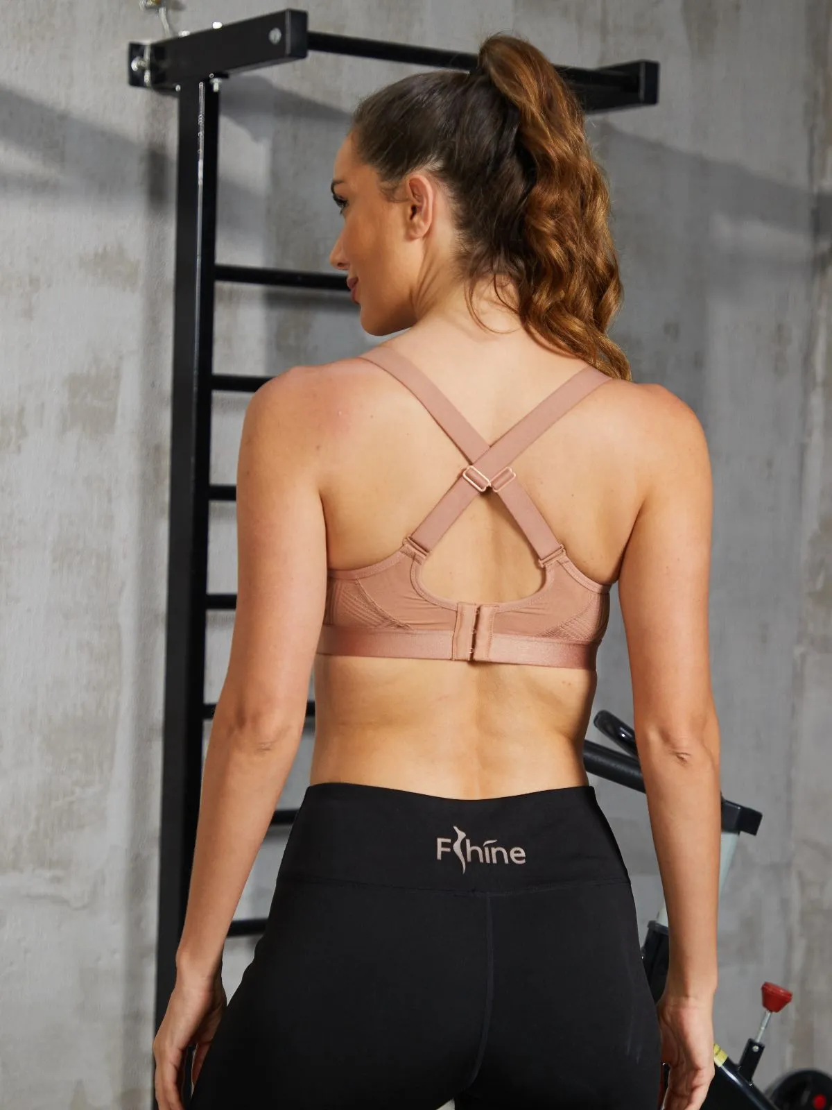 Wireless Full Coverage Workout Bra No Padded Plus Size Cross Back Exercise Sports Bra Milk Coffee