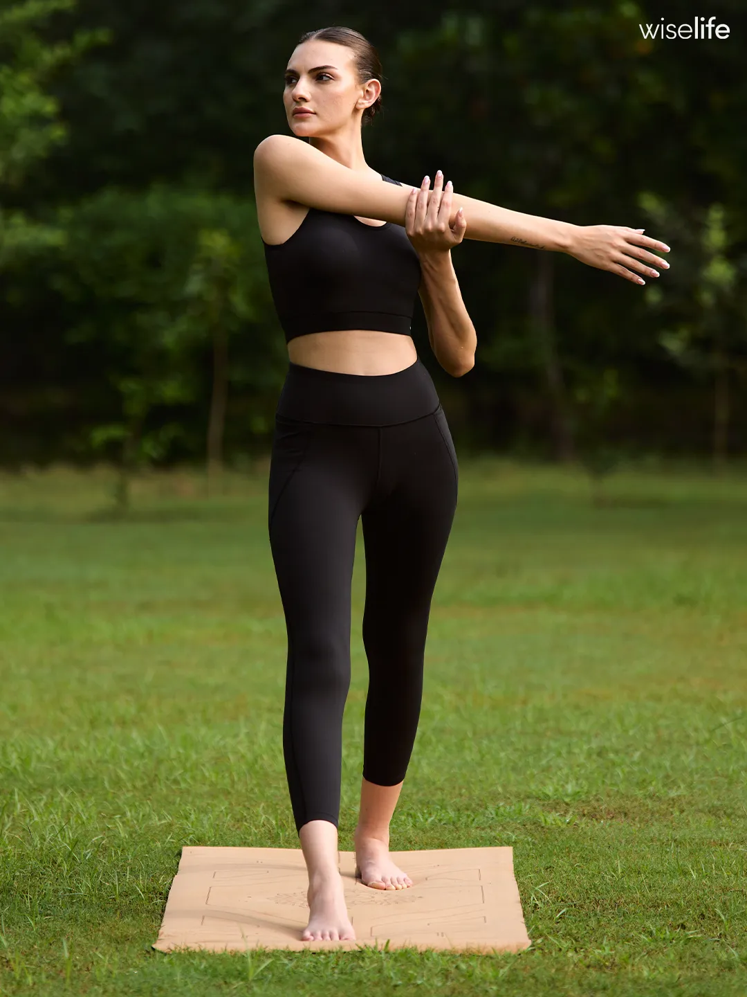 Wise Active Fitted Leggings (Black)
